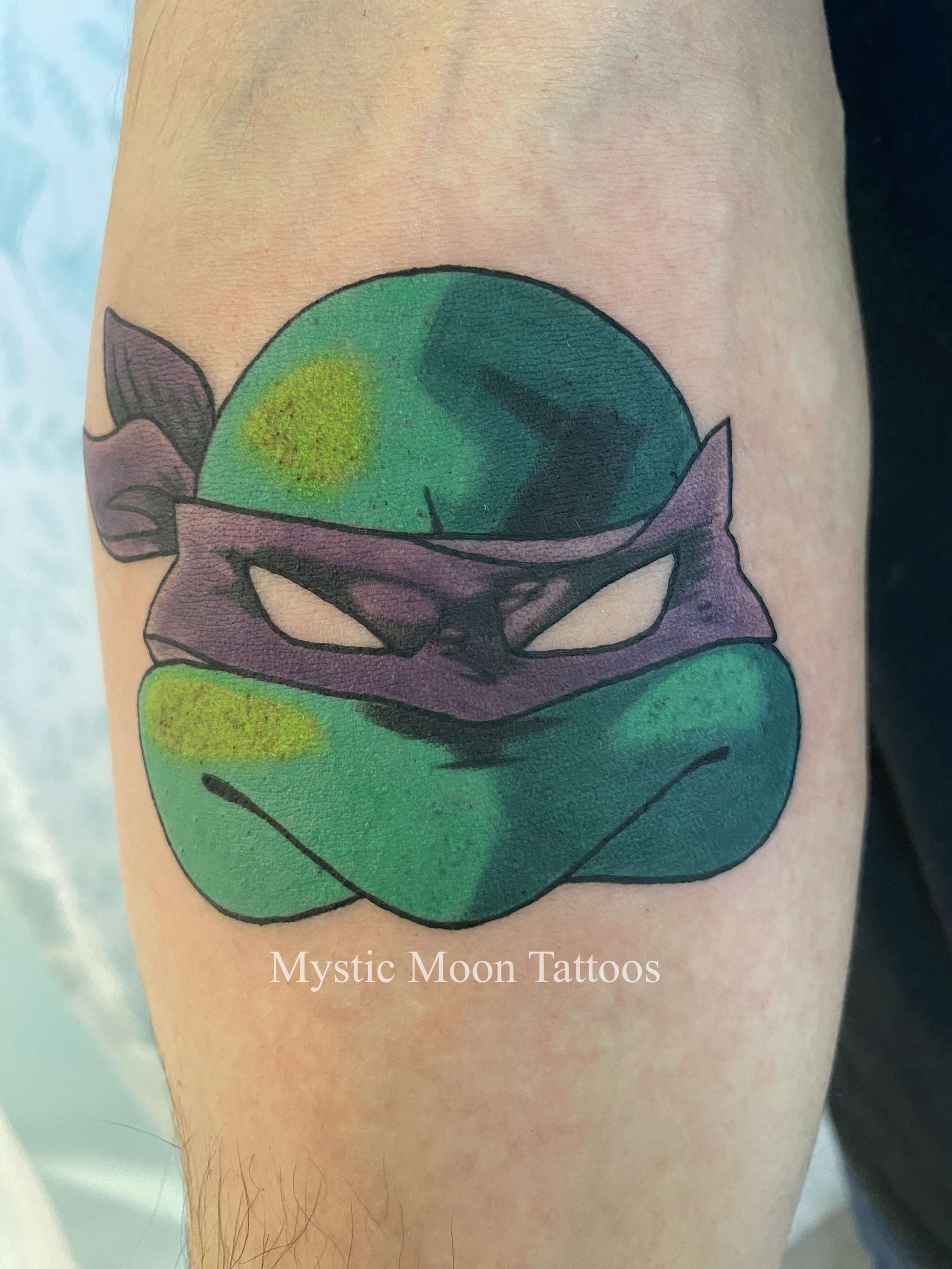 Bold and vibrant Donatello from Teenage Mutant Ninja Turtles! Like the folks at Mystic Moon Tattoos, the ninja turtles care for the environment and for animal rights!