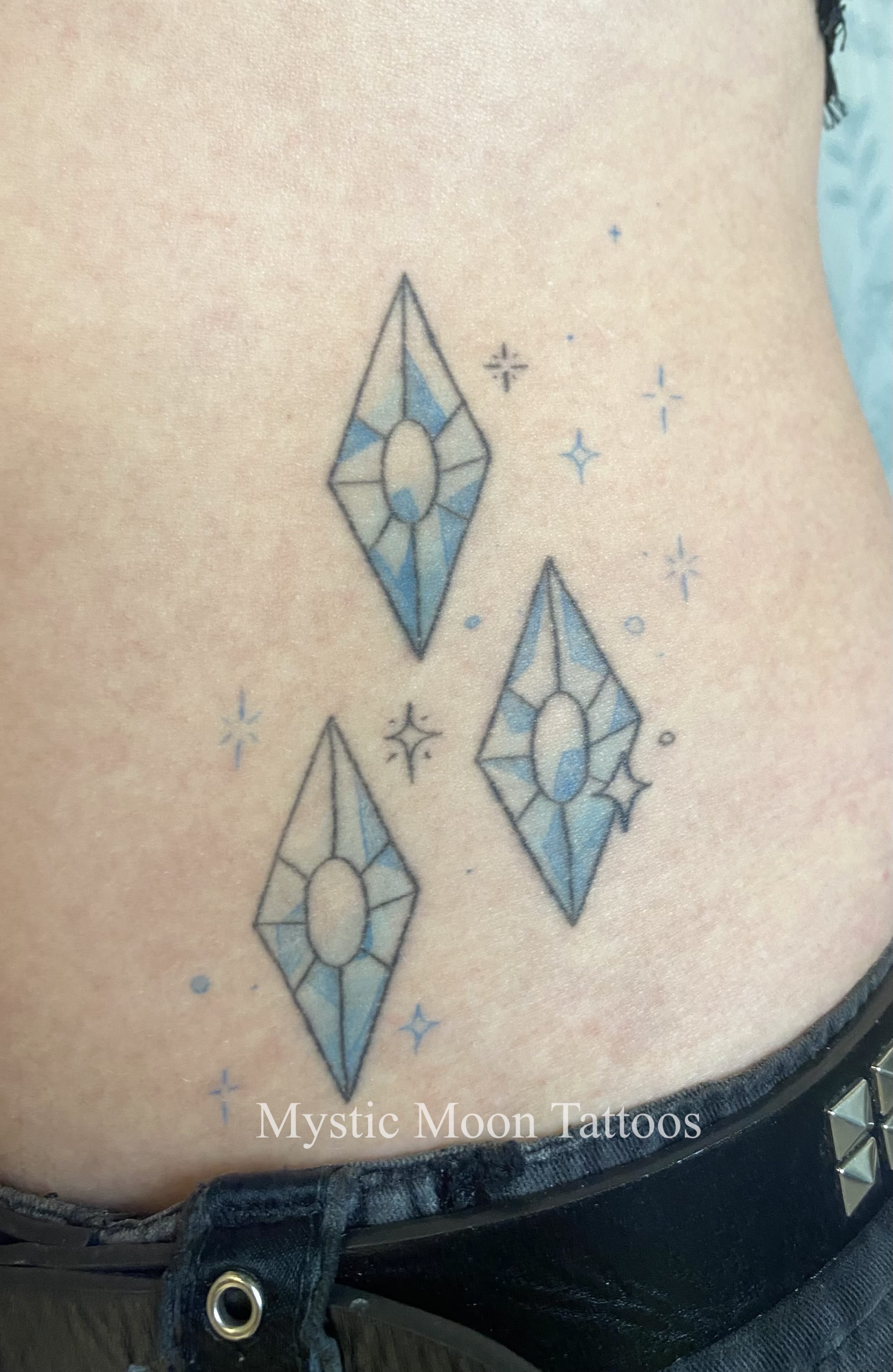 Inspired by Rarity's cutie mark! Soft colour with black and blue line art!