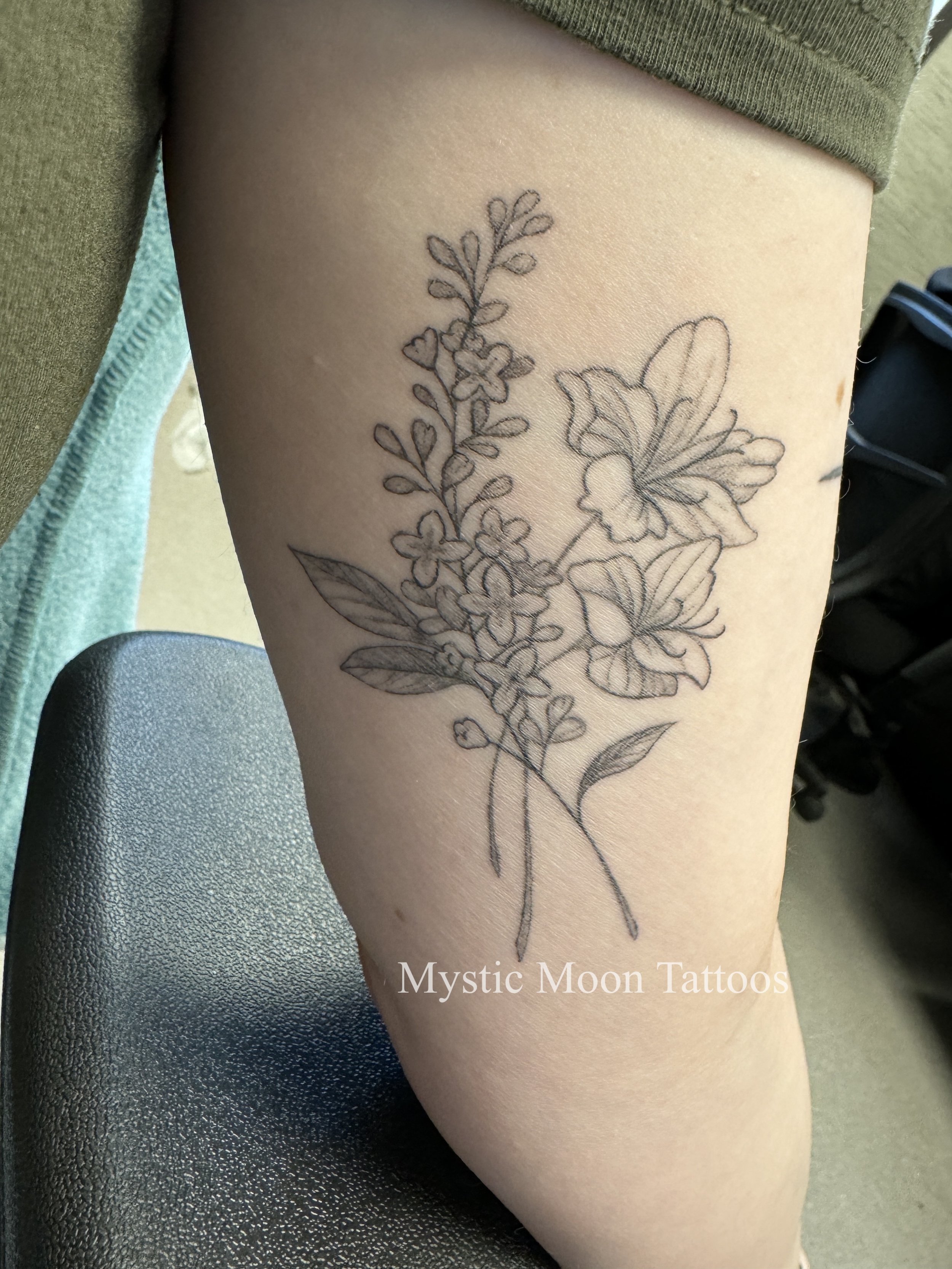 Delicate fineline floral all healed up! Another nice picture sent in!