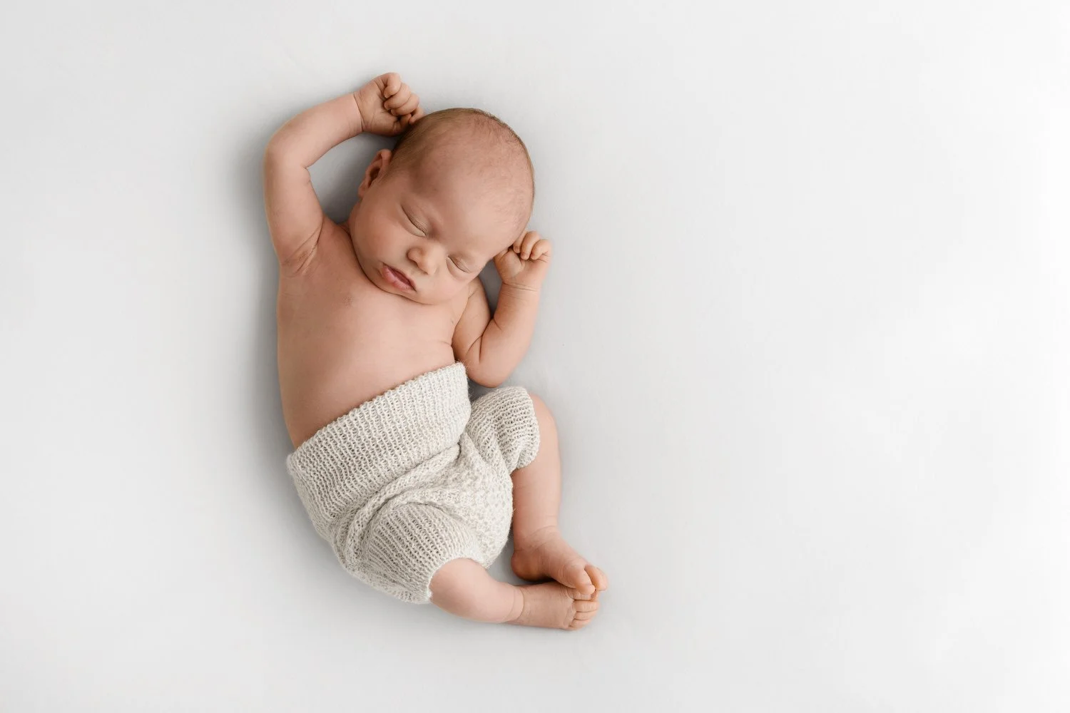 Individual identical newborn twin portrait by Ally Stuart-Ross Mabel and Moose Education