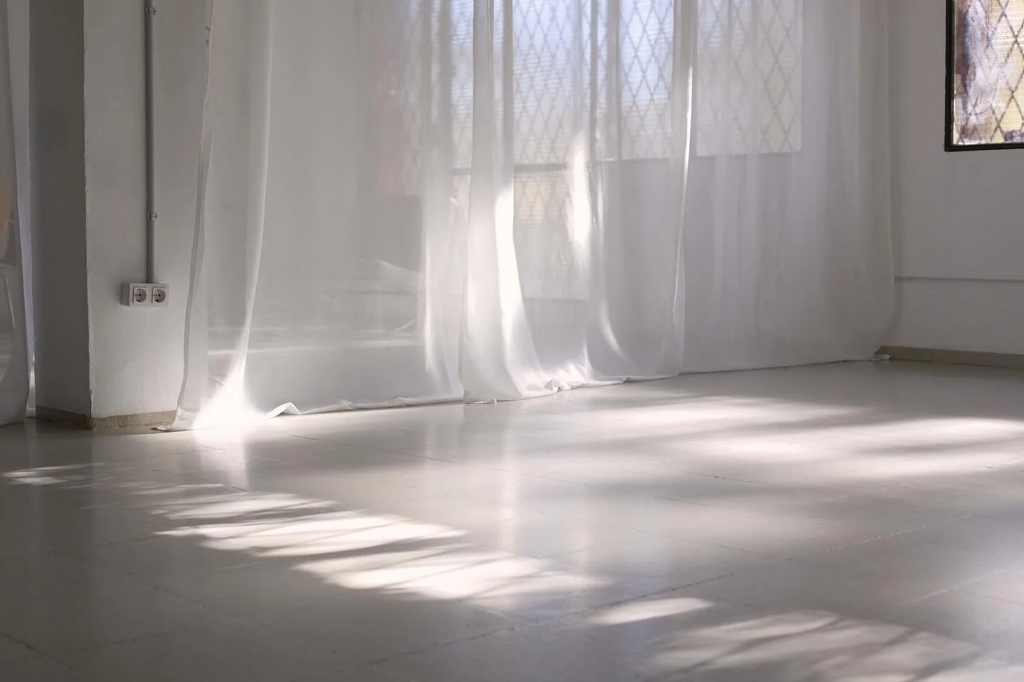 . ݁₊ ⊹ . ݁˖ OPEN-PLAN LOFT &middot; BARCELONA

120 m&sup2; natural-light studio for photoshoots, productions, events, castings, exhibitions and more.

Kitchen &middot; Bathroom &middot; AC &middot; Wi-Fi &middot; Terrace

📍 Carrer de Crist&oacute;ba