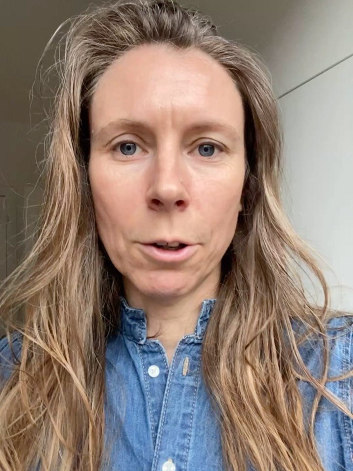 Har du gentagne overspisninger, s&aring; er det f&oslash;rste du ALTID skal kigge p&aring;, hvor du ikke f&aring;r sat gr&aelig;nser.

Gr&aelig;nser kan v&aelig;re gr&aelig;nser overfor andre eller gr&aelig;nser overfor dig selv!

Gr&aelig;nser overf