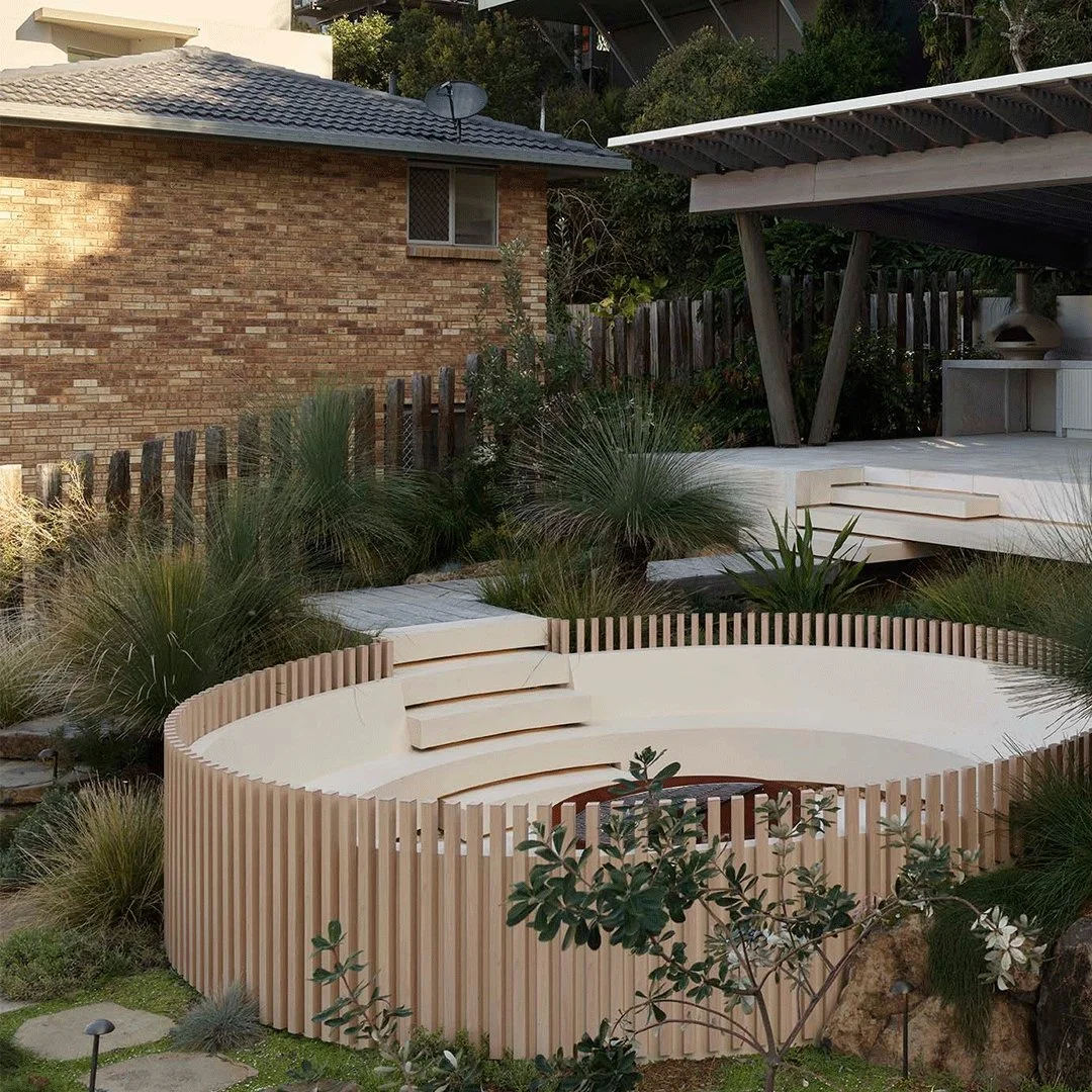 Fire + Water.

This intimate circular space that fosters connection, storytelling, and dreams

#gardensForLiving #CoastalHaven #TheTailoredGardener #LuxuryGardens #AustralianGardenDesign #GardenSanctuary #BespokeLandscapes #EarthyLuxury #ImmersiveLan