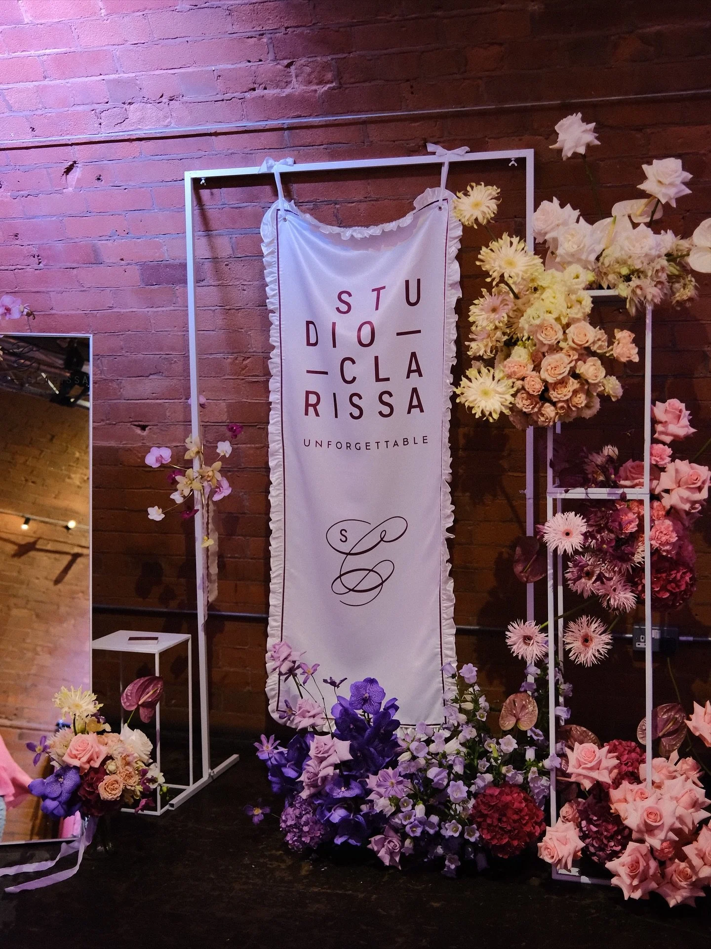 What a weekend ✨ Still buzzing from The Un-Wedding Show - meeting so many creative couples and suppliers plus hearing all your kind words about my stand honestly meant the world 🌸

It was such a joy to share what Studio Clarissa is all about: modern