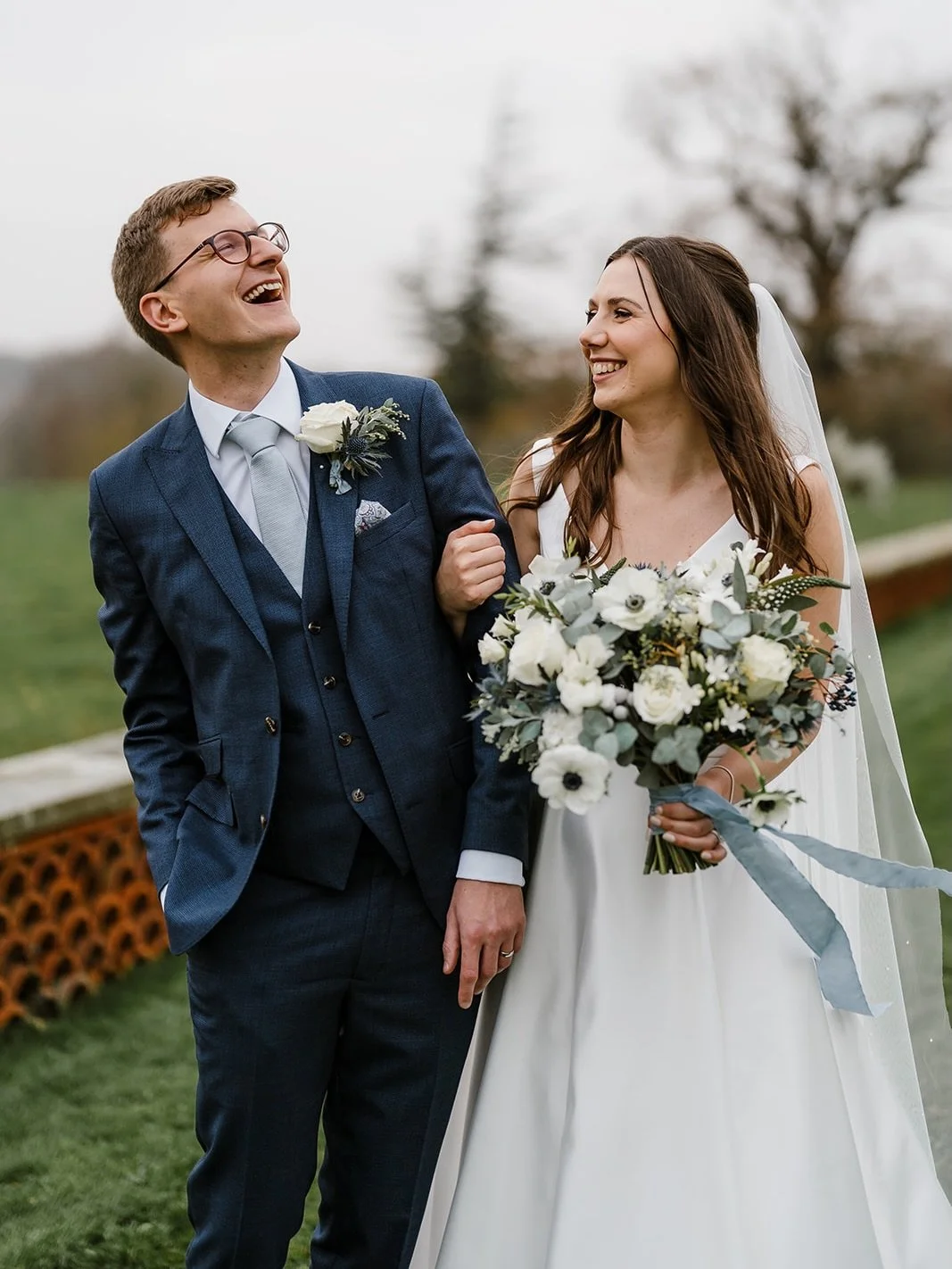 Happy 1st anniversary to E&amp;H for yesterday! 🤍

What a gorgeous wedding this was, soft winter light, airy whites and a bouquet that still makes my heart skip. A favourite wedding for so many reasons ✨

Happy anniversary to the loveliest pair! 💞
