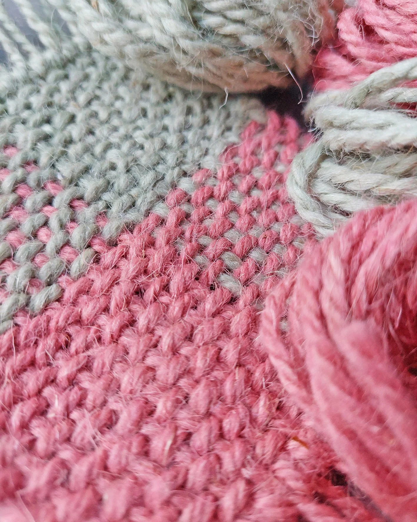 Mindful weaving pink green 2.jpg