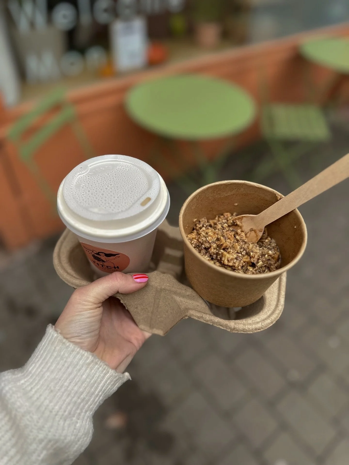 Warm up your morning with our Spiced Apple &amp; Almond Hot Oats. 

Made with your choice of milk.

#coffeeshop #breakfast #breakfasttogo #healthybreakfast #coffeehouse #quickbreakfast #oats #porridge #kilmarnock