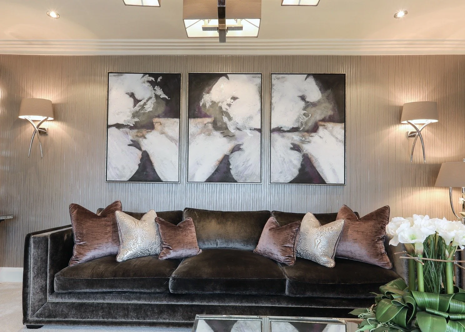 Lounge 2.jpg