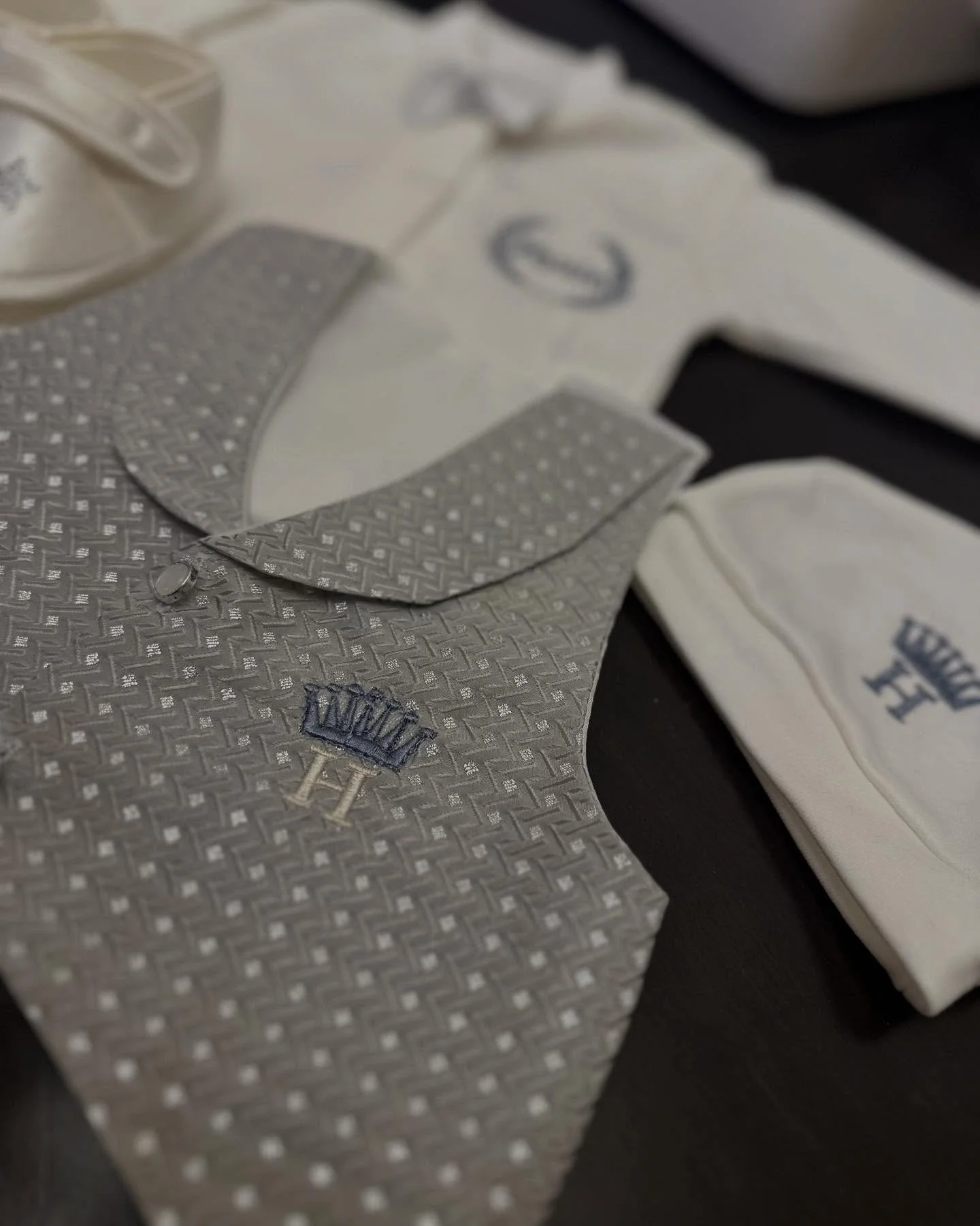 From baby showers to bridal showers , we customize them all 🥰
We added a little sparkling stars ⭐️ onto the shoes for a little extraaaa coz why not 🩵 
.
.
.
.
#babywears #babyboy #embroideredbabyclothes #embroideredclothing #embroidery #littleones 