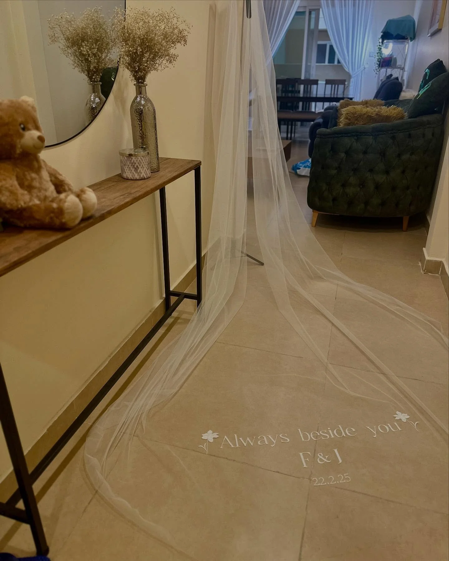 Veils are designed to perfection from our studio and brides are more than welcome for trials from our Dressing Atelier 🤗❤️
.
.
.
.
.
#instudio #designedtoperfection #embroideredart #designersofuae #atthestudio #bridalelegance #brides #veils #bridalv