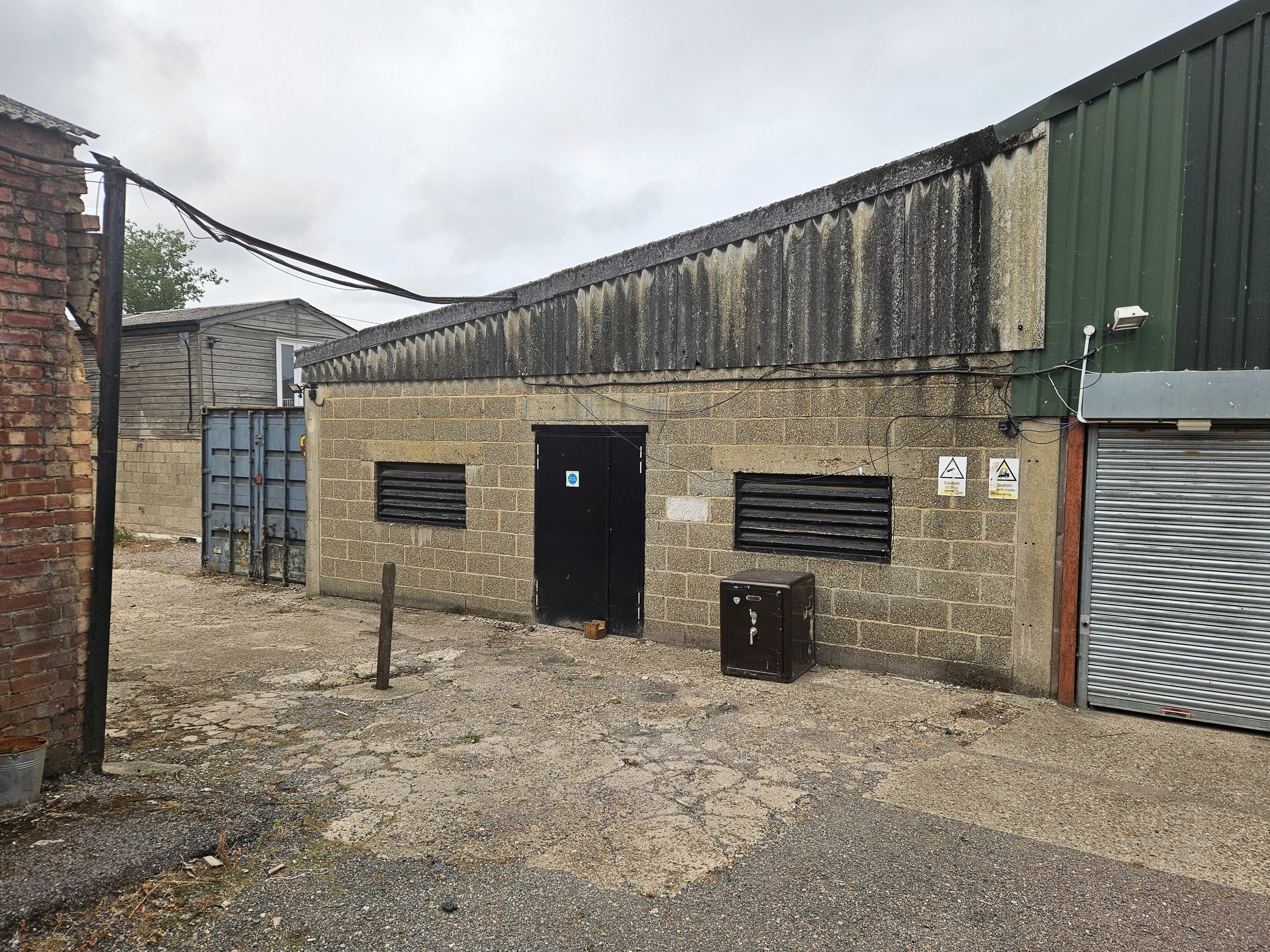 Kitts End Farm, Kitts End Road, Barnet - £1500pcm