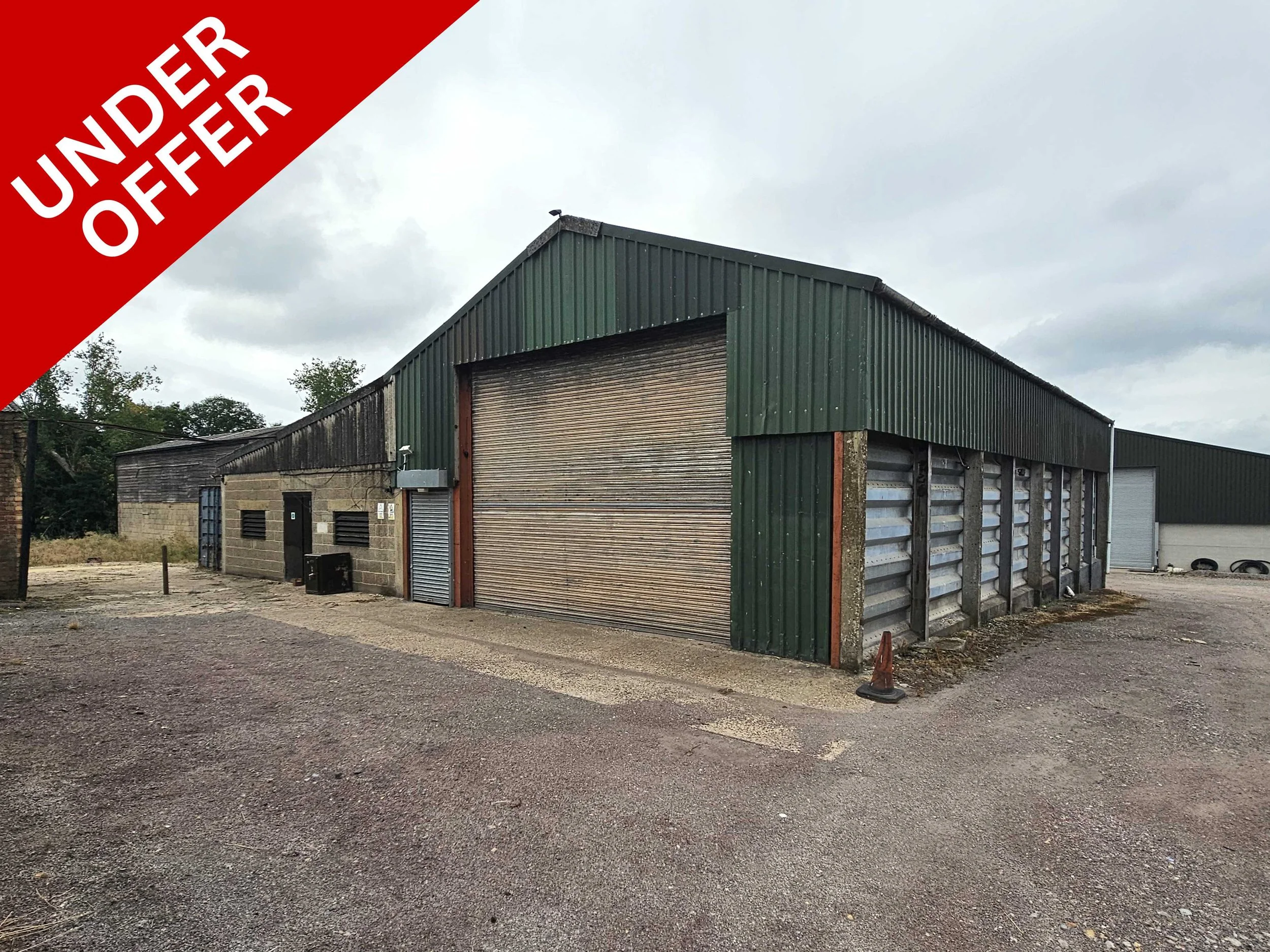 Kitts End Farm, Kitts End Road, Barnet - £2500pcm