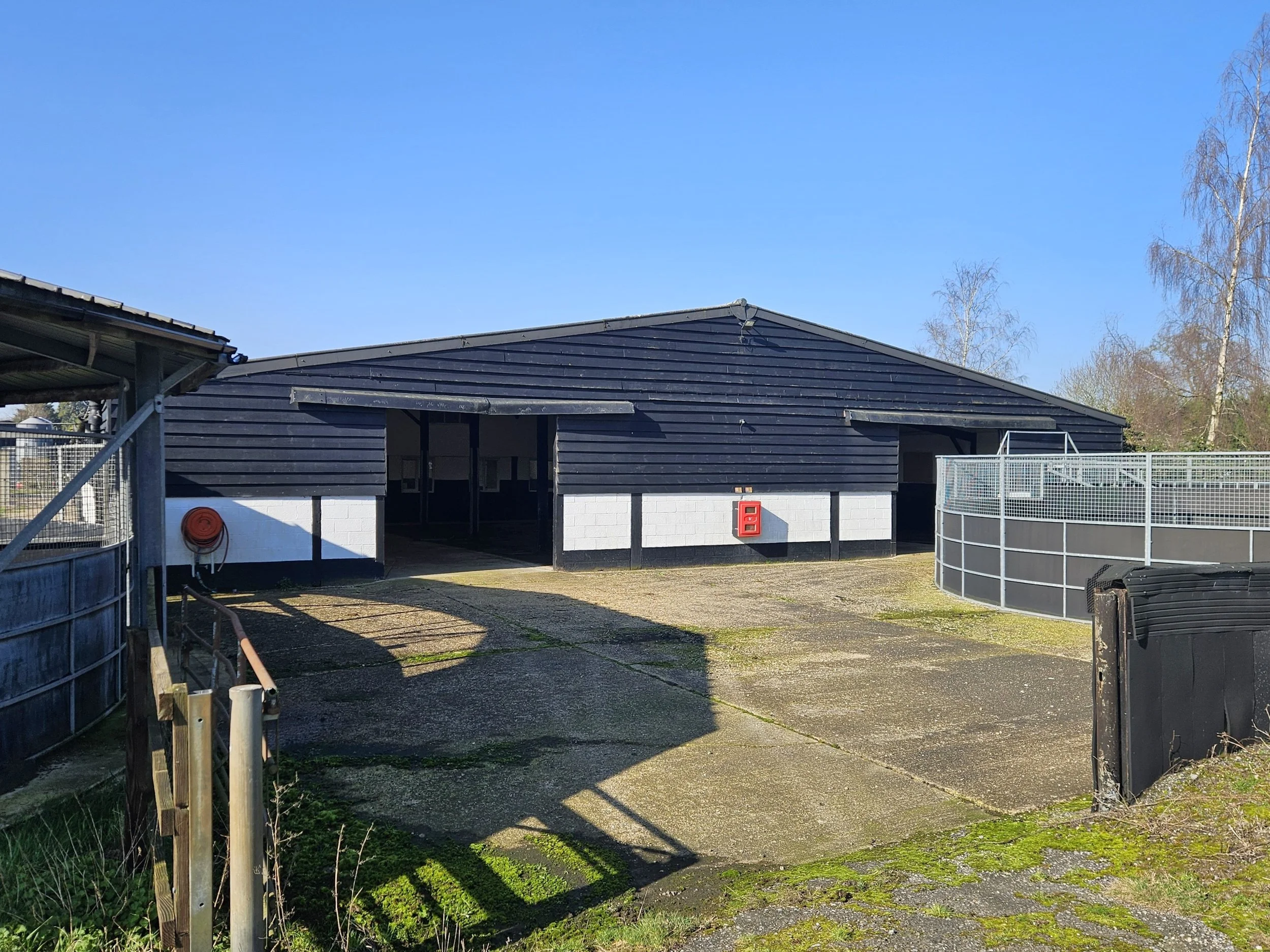 Woodhall Lane, Shenley, Hertfordshire - £4000pcm