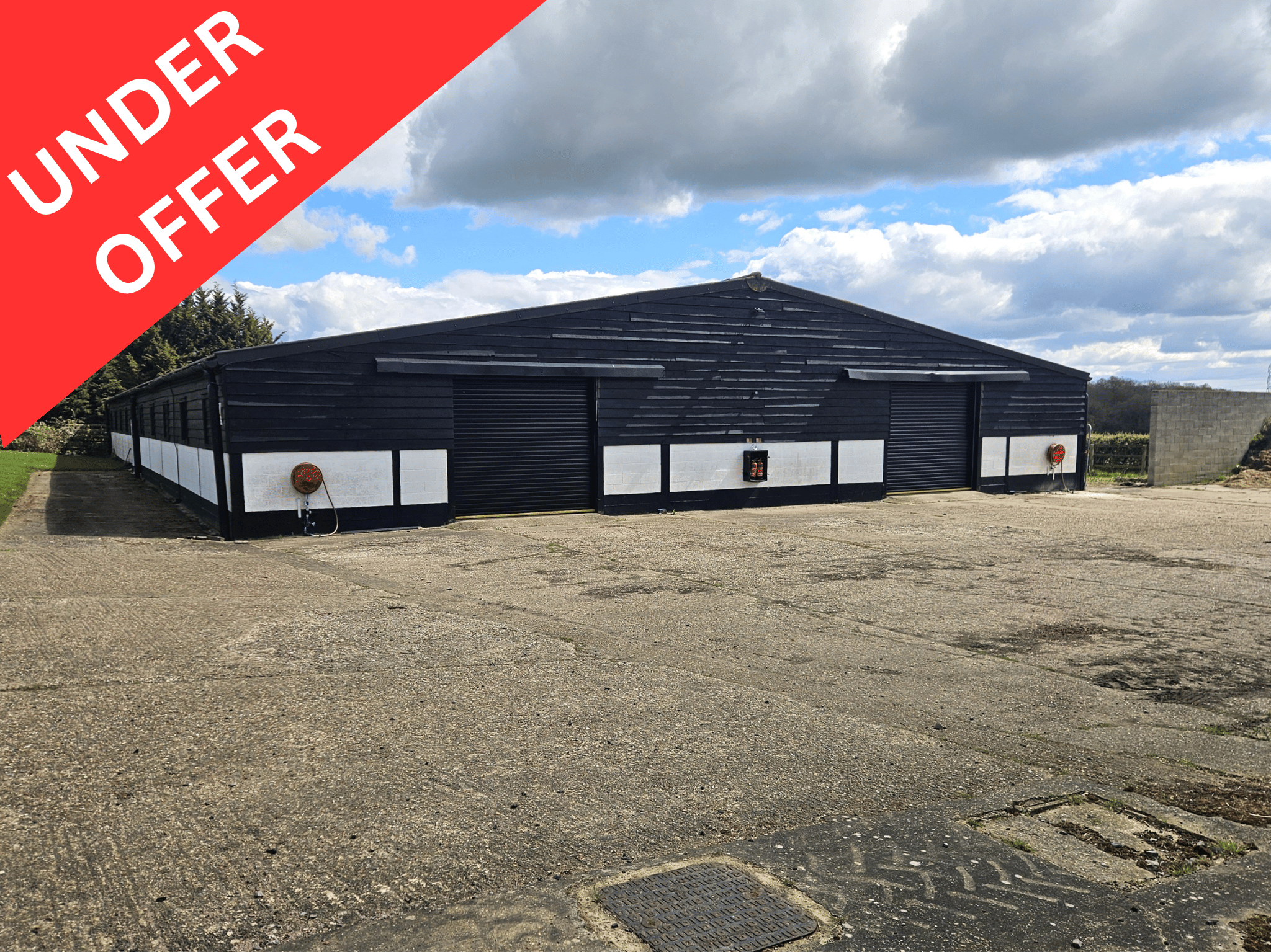 The Stud Barn,The Wood Hall Estate, Woodhall Lane, Shenley Hertfordshire - £4500pcm