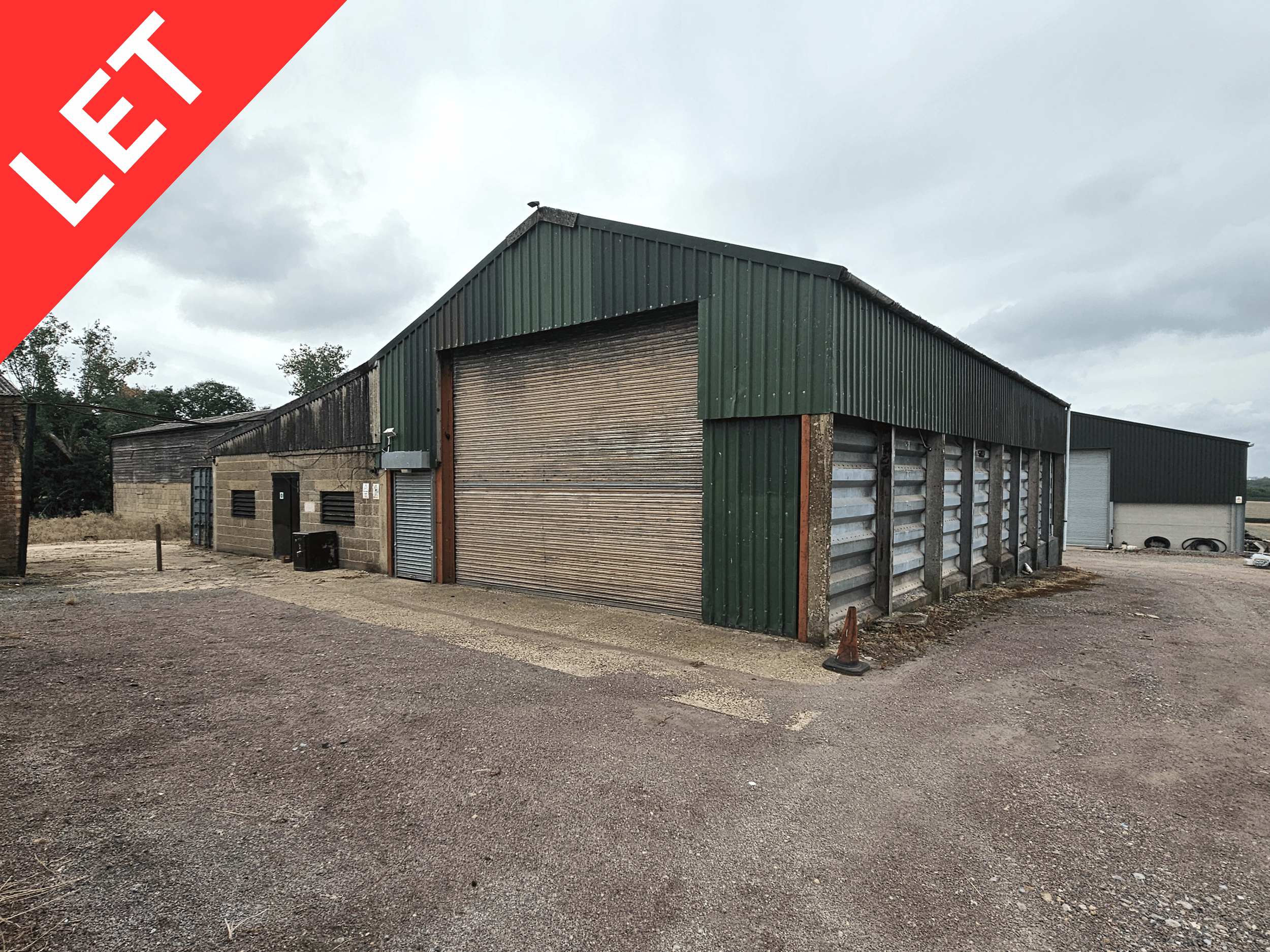 Kitts End Farm, Kitts End Road, Barnet - £2500pcm 