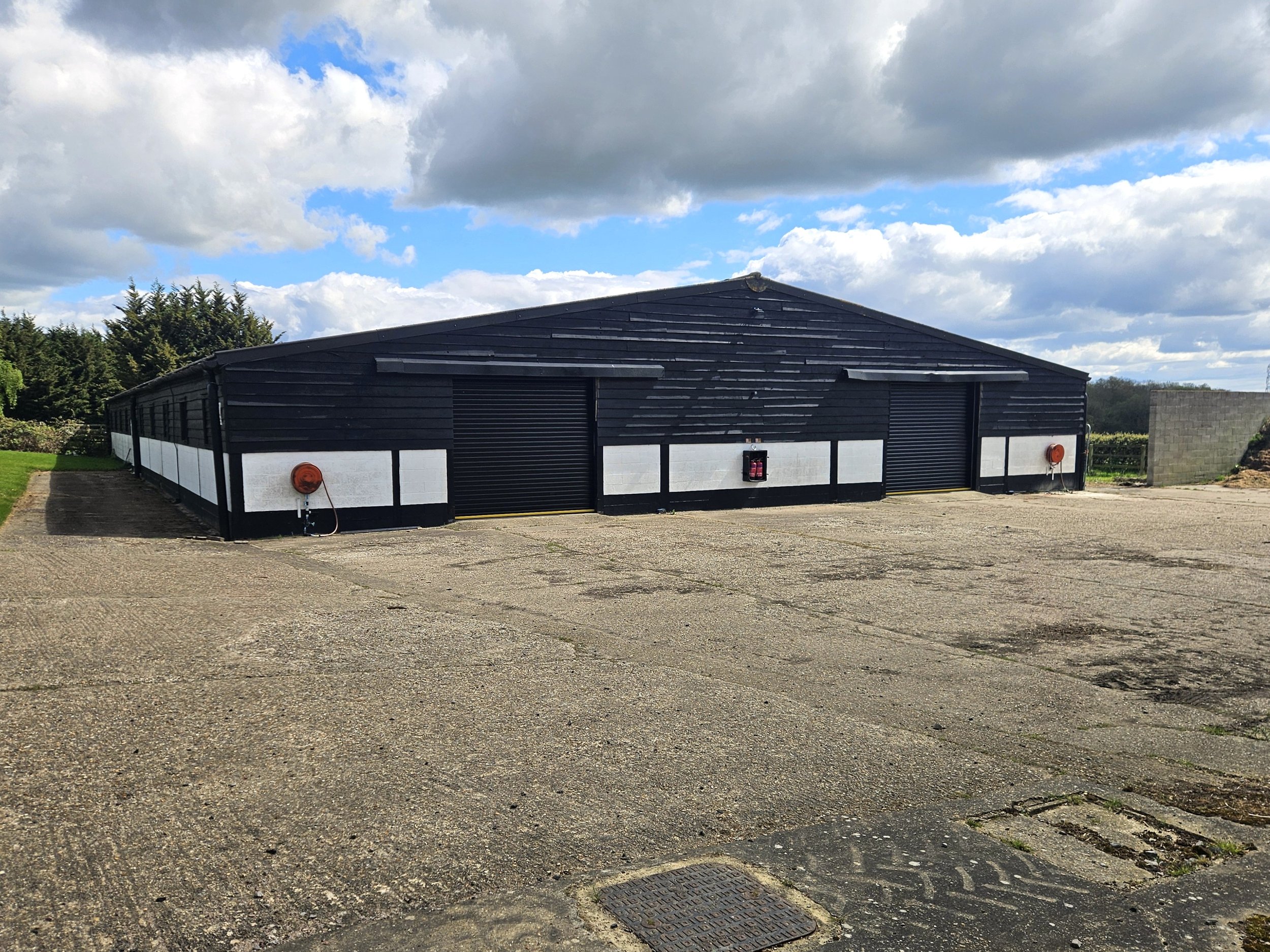 The Stud Barn,The Wood Hall Estate, Woodhall Lane, Shenley Hertfordshire - £4500pcm