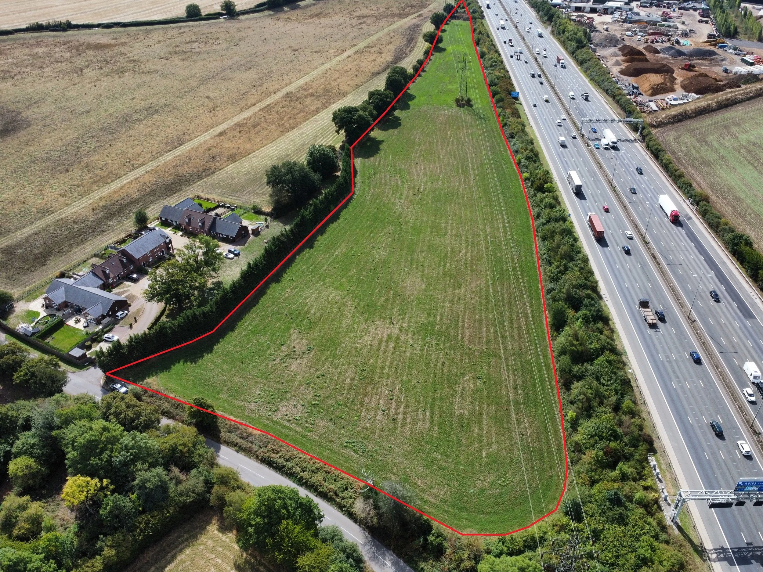 Land off Coles Lane, Kinsbourne Green - £185,000