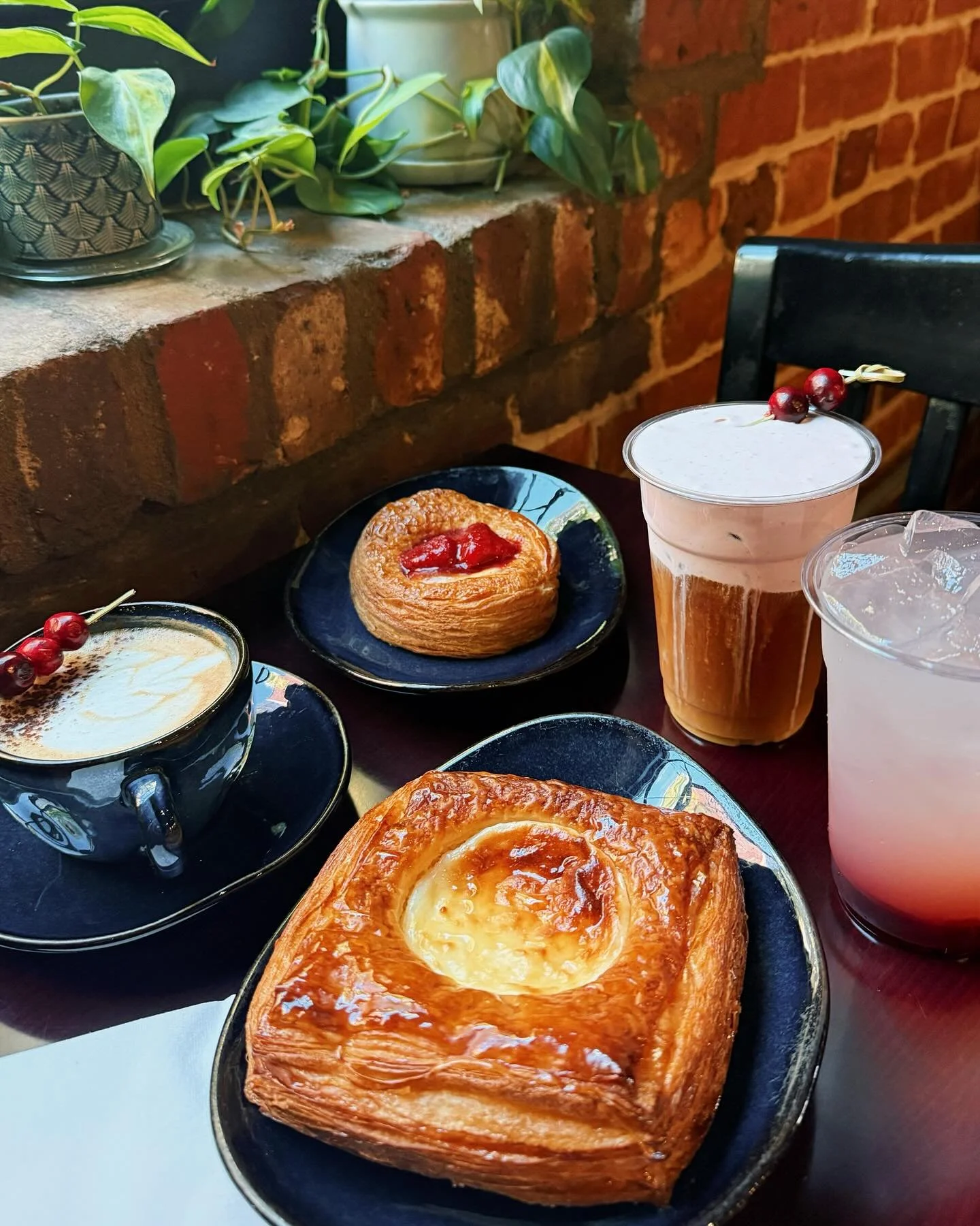 Cranberry THREE ways &amp; a couple pastries on the side because #freewill 

Who knew a lil&rsquo; tart red fruit action would be the perfect way to zhuzh up a mocha, limeade, tea, or cold foam???

Come by &amp; try this latest addition to our season