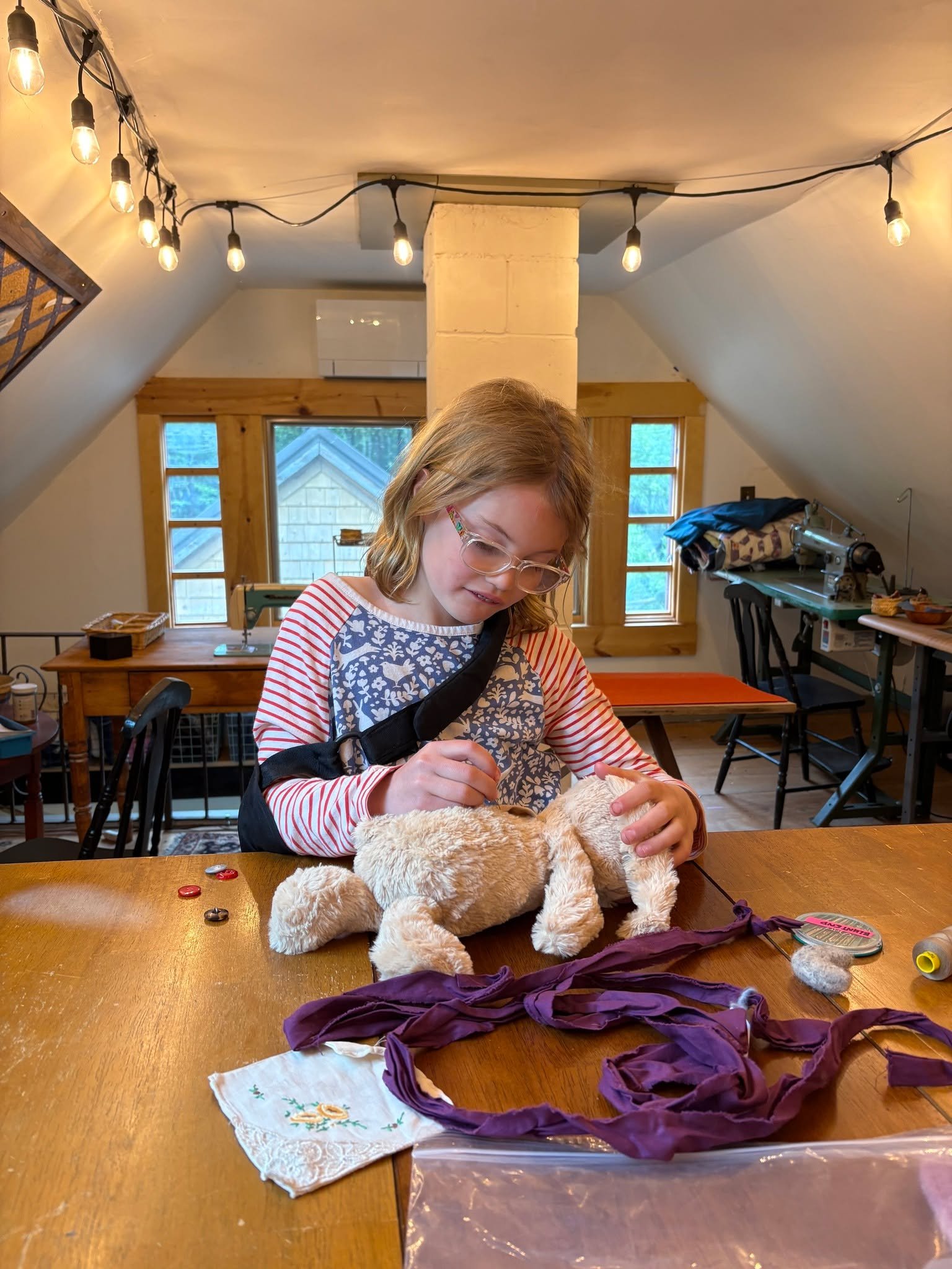 More sewing adventures ✨ I offer sewing classes with flexible scheduling Thursday and Saturdays. All levels, all ages, student led projects with secondhand materials. And we don't have to stick to machine sewing ~ fiber centered crafting is the gist.