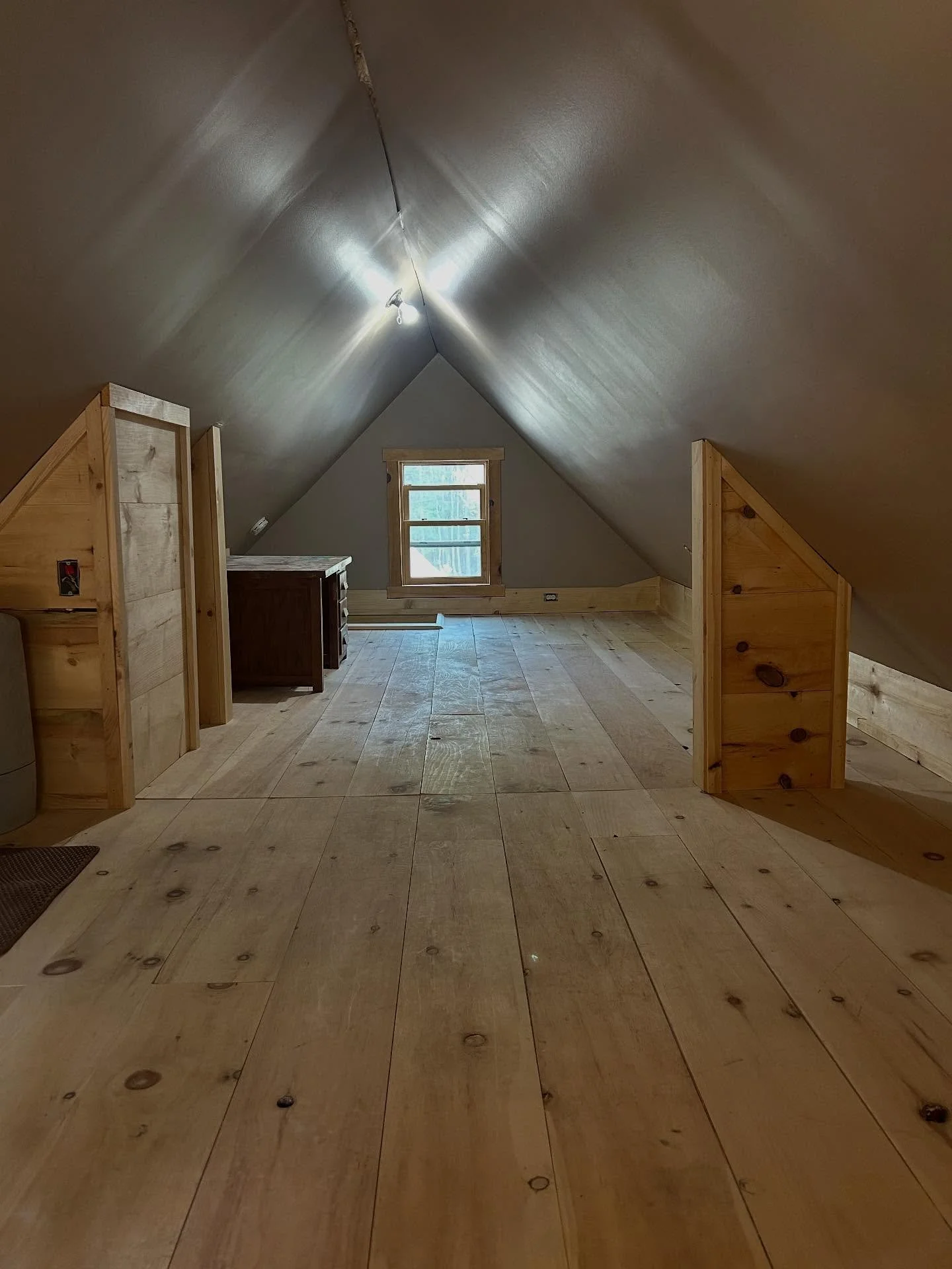Welcome to our new attic @jambrookfarm. This has been on the todo list for many years and never could quite get there. A hand railing and some lights are going to be added but the carpentry is finished for now. Unfinished pine shiplap floor, unfinish