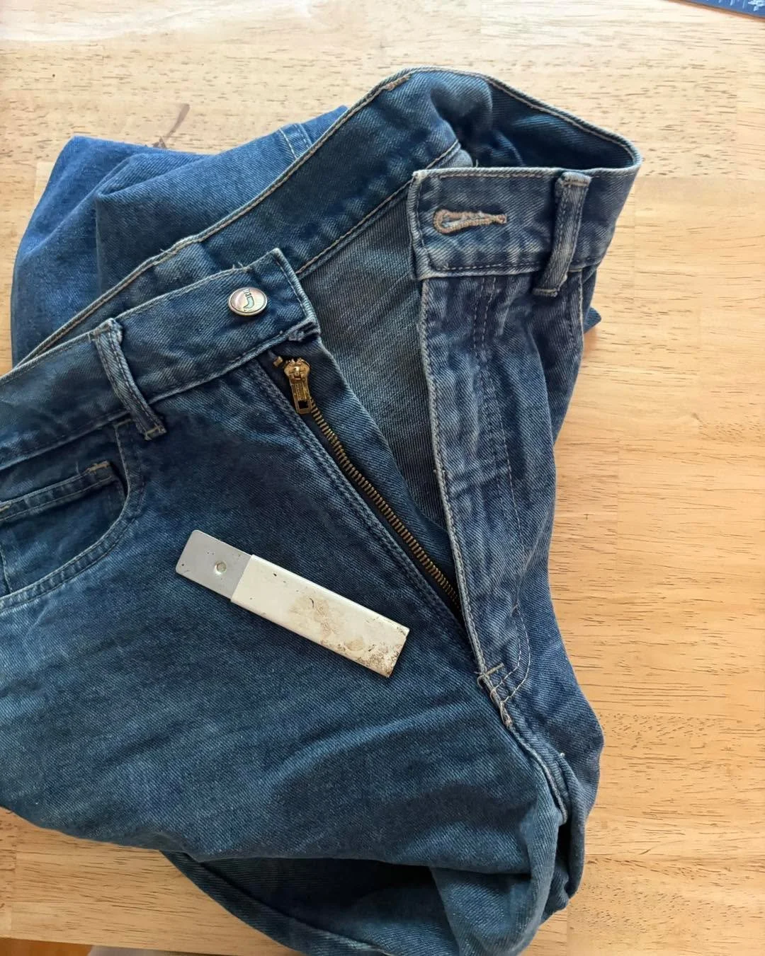 Replacing the zipper on jeans. I snagged a working zipper off another old pair of jeans I had that were cut up. 

It had been a while since I replaced a jean zipper - wasn't as bad as I remembered.