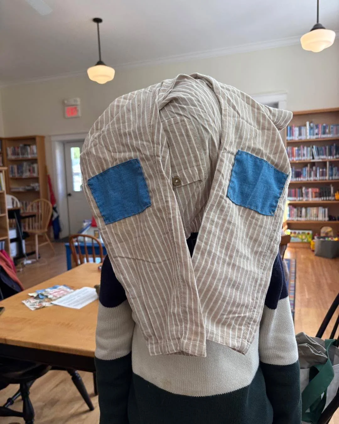 Very cute mends happening at the Visible Mending Workshop! The Lincolnville Community Library is a lovely setting. 

The next one may be in February - unless y'all are itching for more cozy winter mending groups?