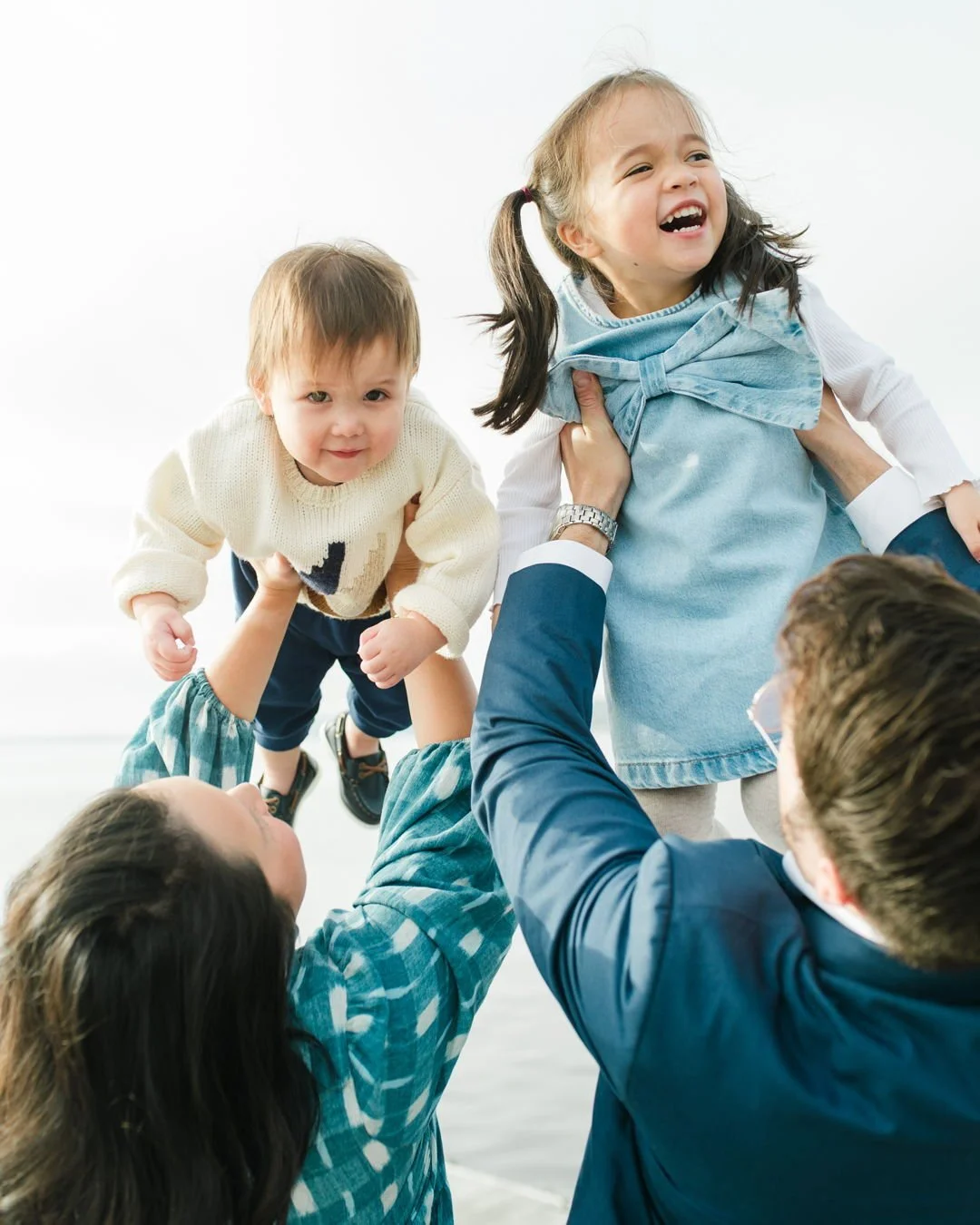 A moment for some of the adorable siblings that have been in front of my camera recently - as I listen to Life of a Showgirl on repeat! - As a mama of two, I know how priceless these photos are. There is nothing that fills my heart more than seeing m