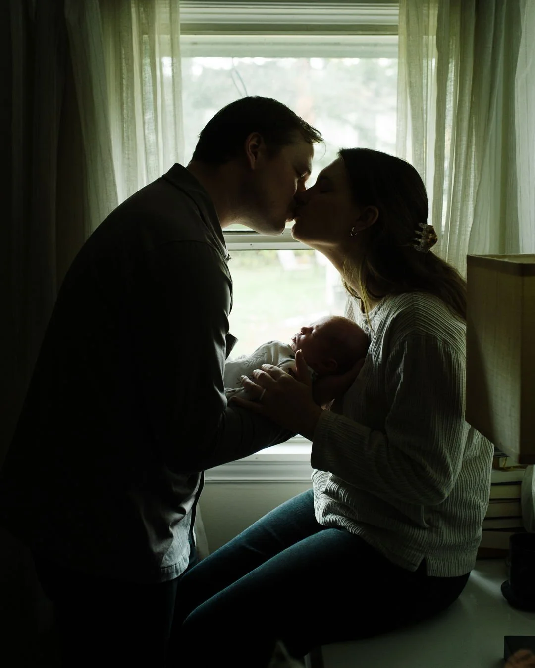 A moment for the sweet cozy fall newborn sessions filling my editing queue this season! 

Tell me in emojis in the comments - what season was your baby born?!

I'll go first!: 🍁 + 🌧️

#SeattleNewbornPhotographer
#SeattleNewbornPhotography
#SeattleF