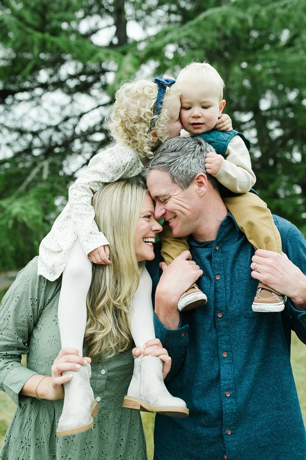 The Foolproof 5-Step Outfit Formula for Stress-Free Family Photos