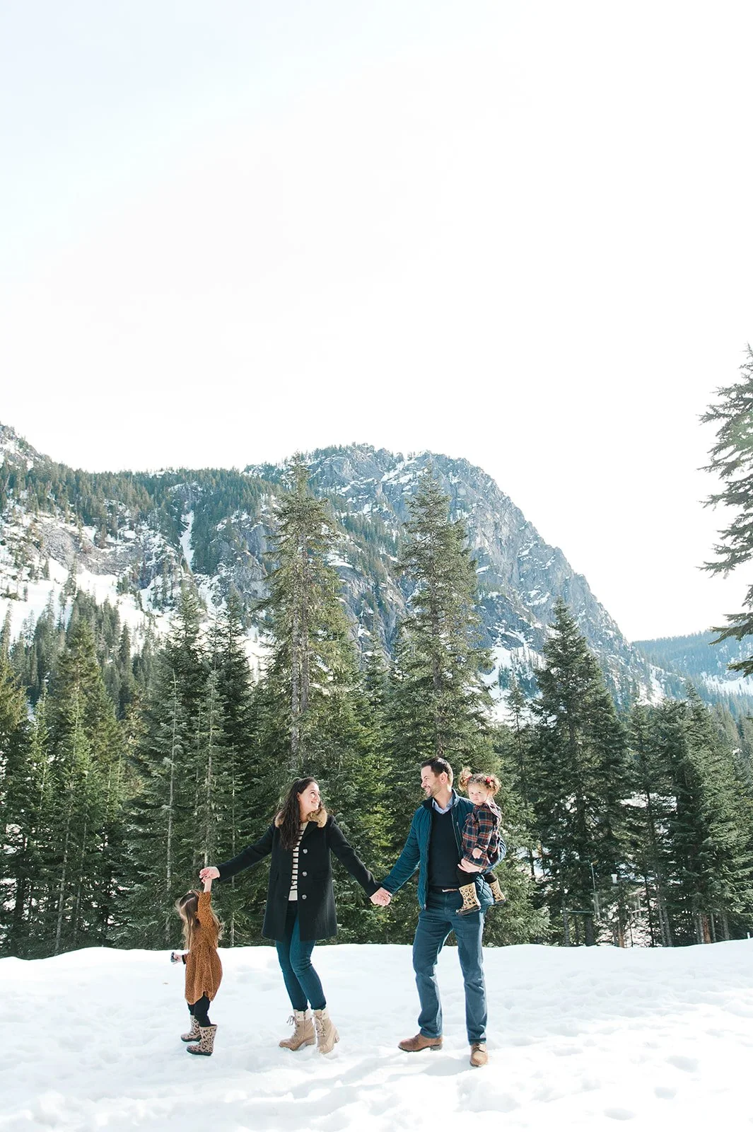 Snowy Mountain Family Photos in Washington: Why You’ll Love a Weekday Snow Session at Snoqualmie Pass