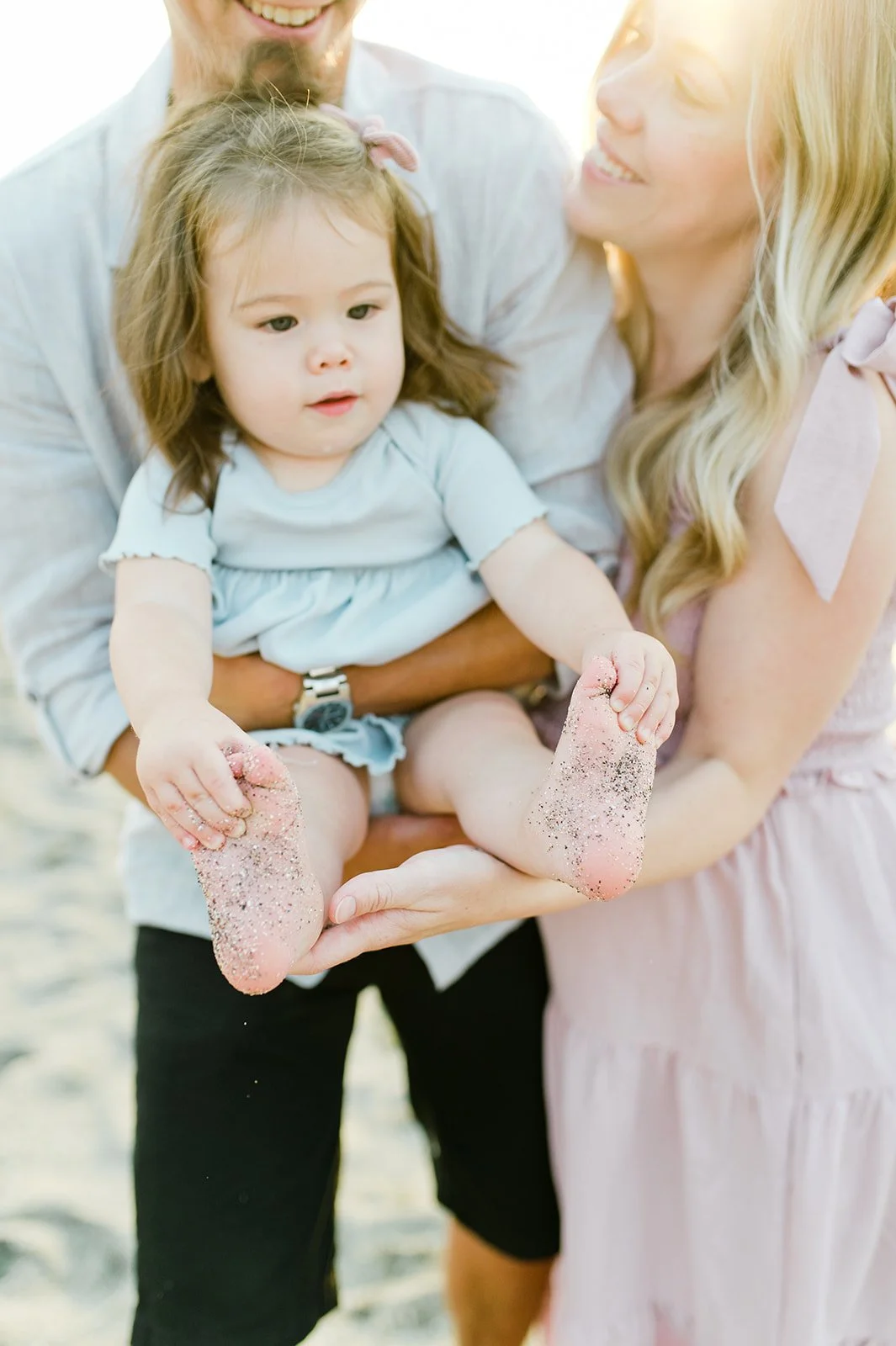 Beach Family Photos in Seattle: Tips, Locations &amp; What to Wear | Meredith McKee Photography