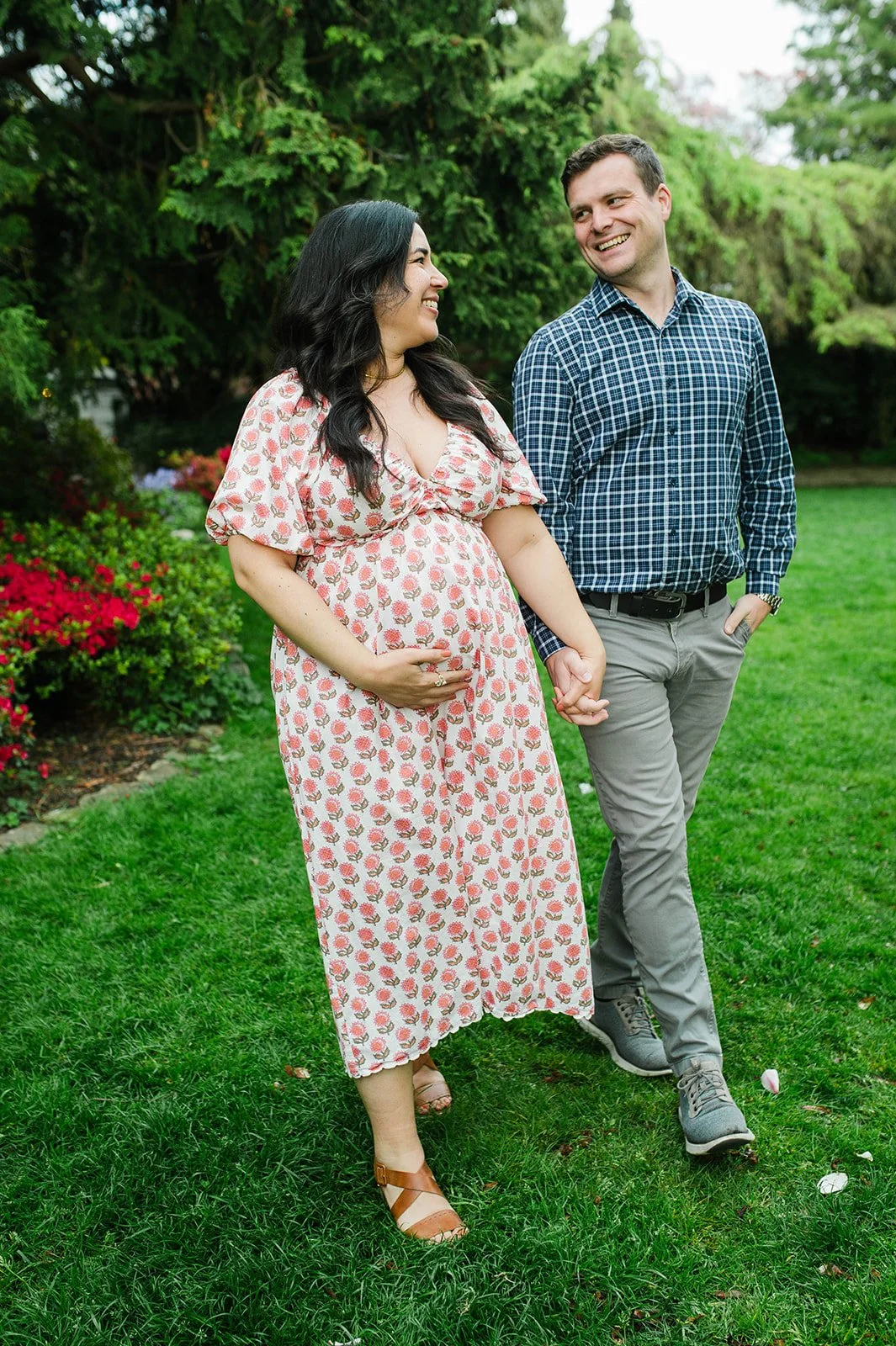 Maternity Photos When You Don't Feel Beautiful (And Why You Should Book Them Anyway)