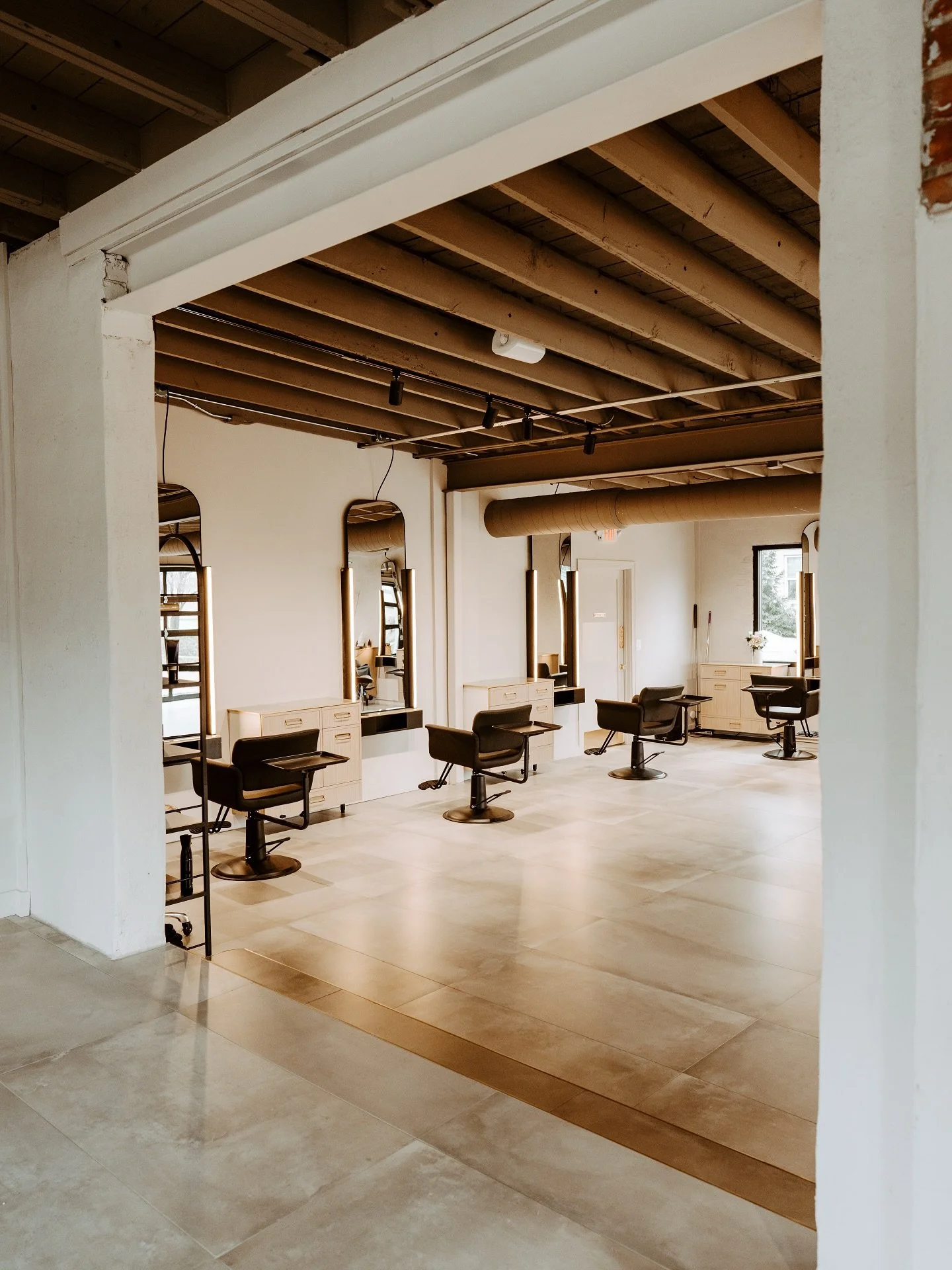 We&rsquo;re pretty much in love with this salon space&hellip;

But &mdash; we&rsquo;re starting to see the perfect space for some cute events&hellip;

Stay tuned &mdash; we&rsquo;re working on something good! &hearts;️