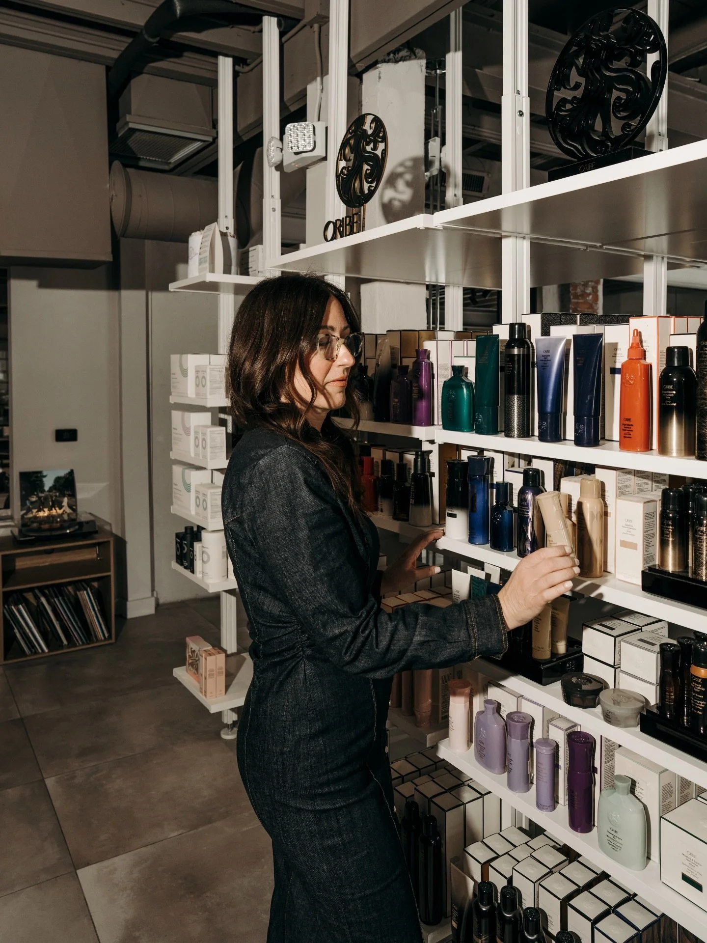 The Queen of keeping your favorite things on the shelf &mdash; AKA&hellip;Nikki. &hearts;️ 👑 🧴