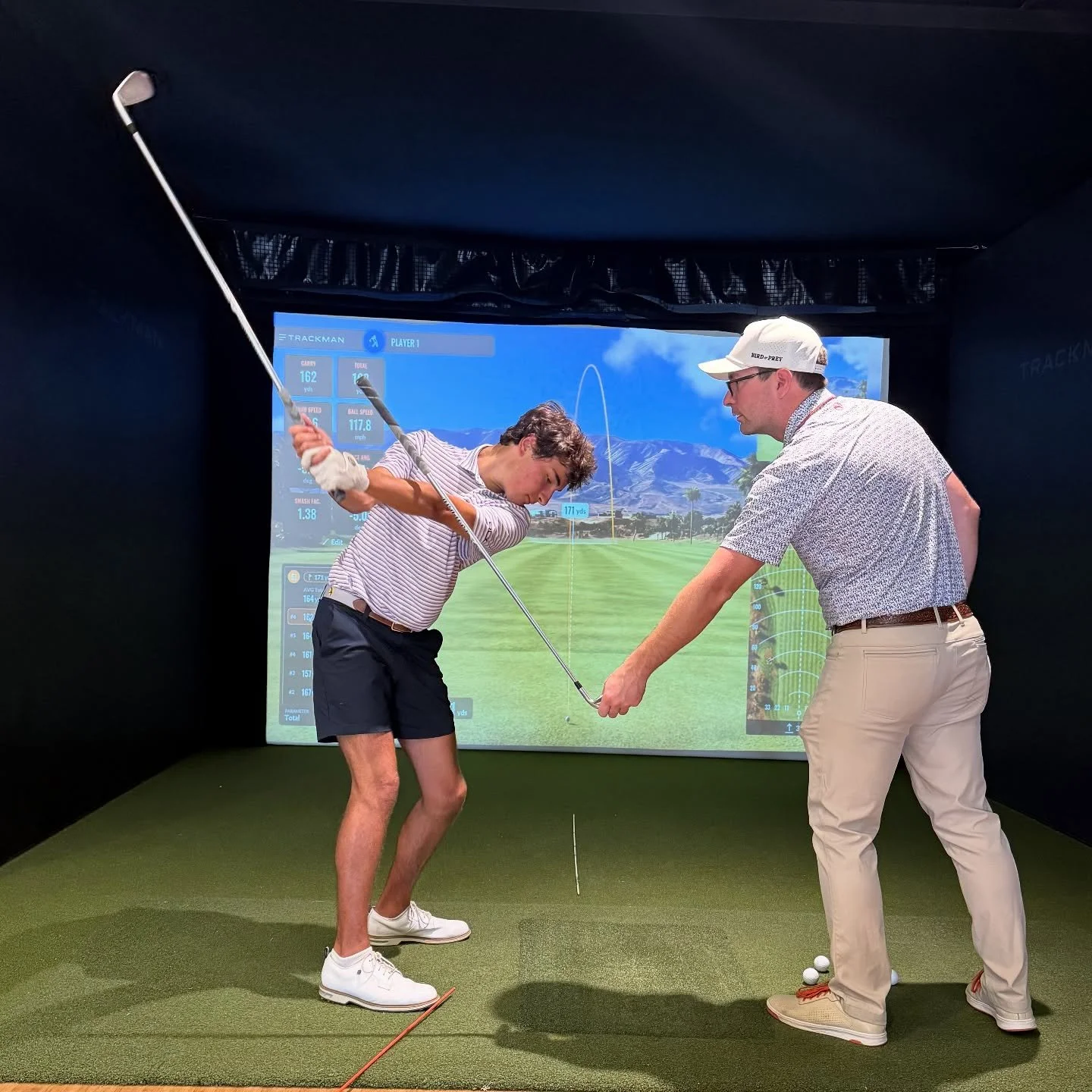 Teaching the future PGA professionals how to draw the ball! 

#BirdOfPreyGolf #GolfLife #GolfJourney #GolfGoals #GolfTraining #GolfCoach #SingleDigitHandicap #GolfersOfInstagram #RaleighGolf #NorthCarolinaGolf #GolfCommunity #GolfPractice #stackandti