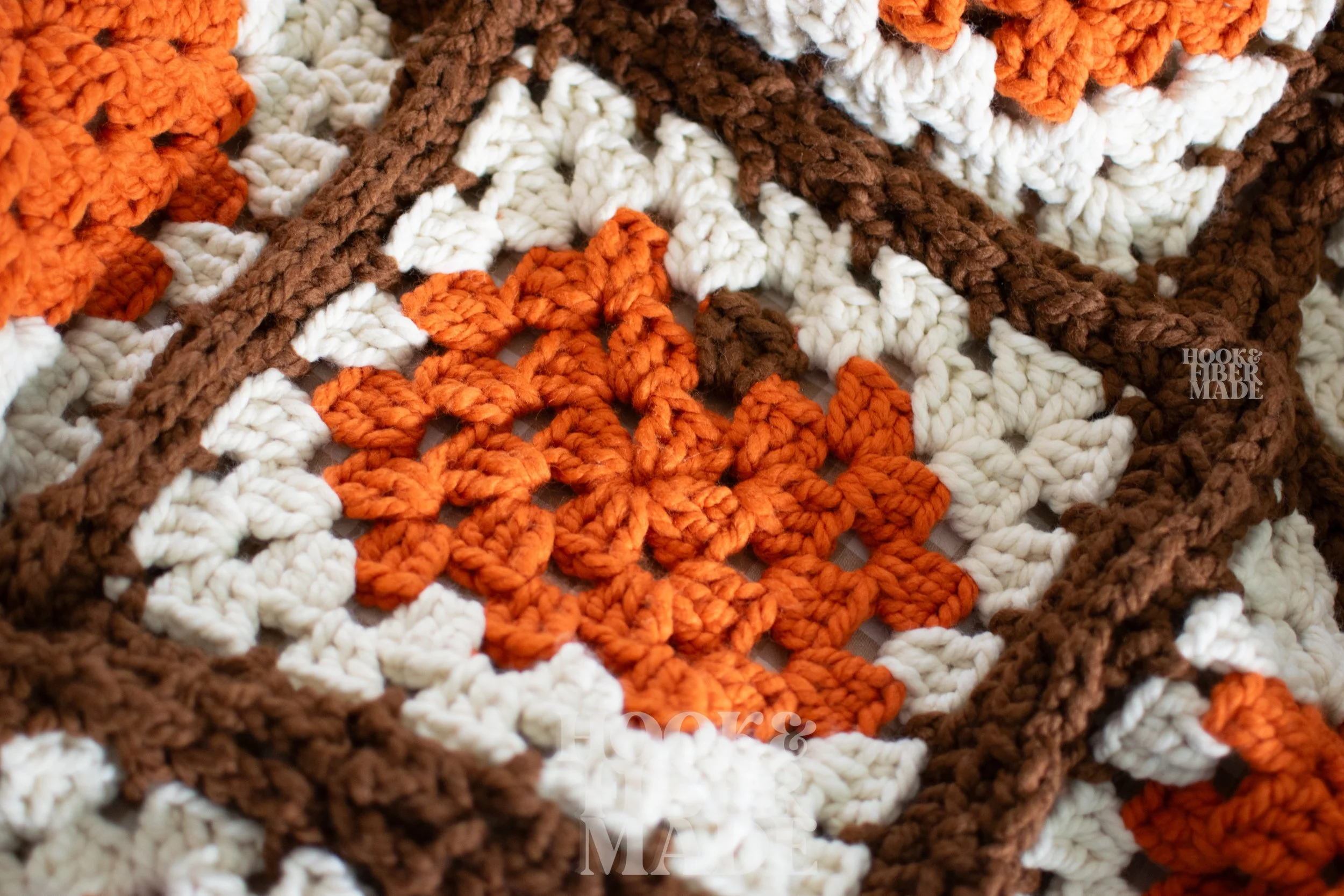 pumpkinseasonthrow010.jpg