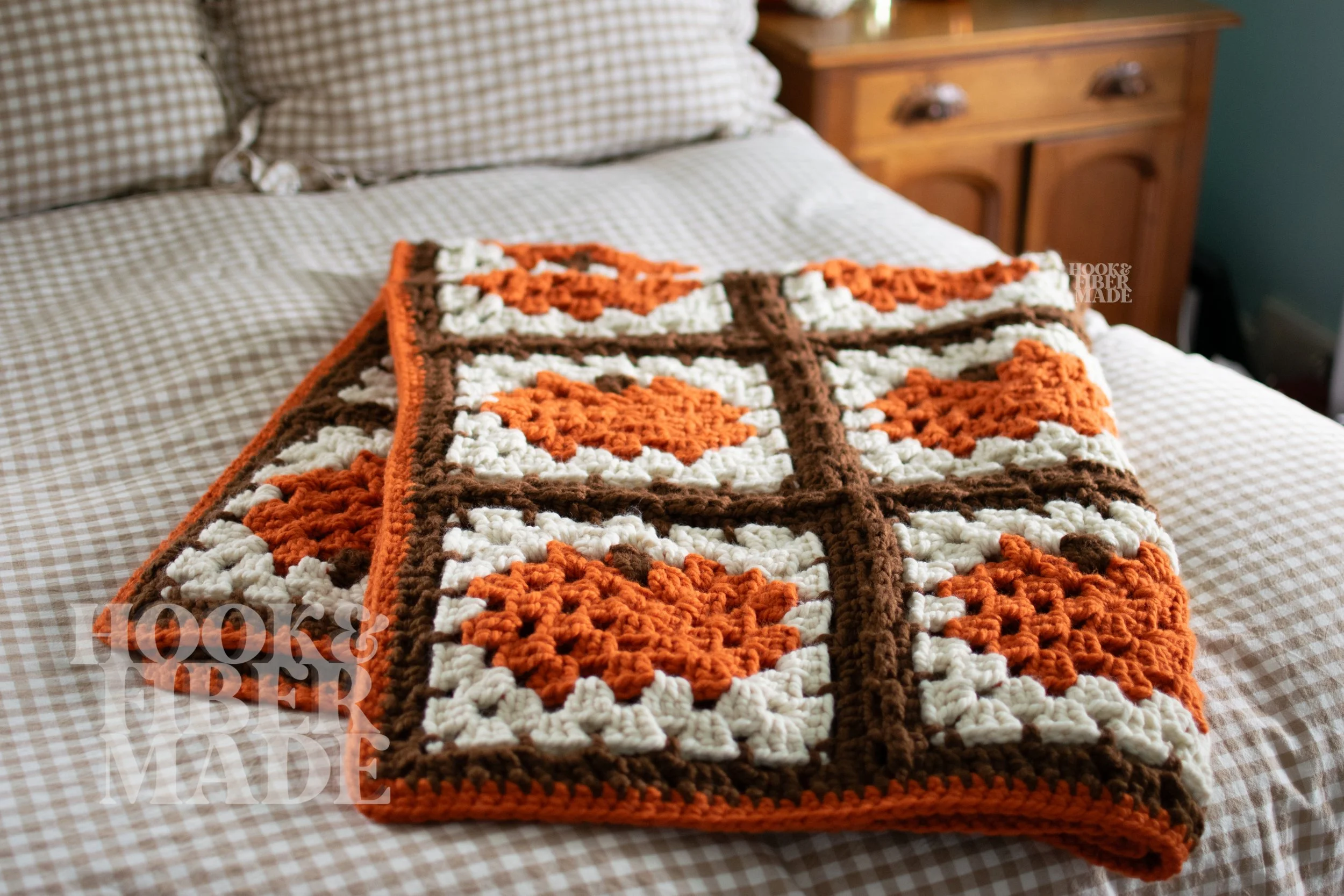 pumpkinseasonthrow017.jpg