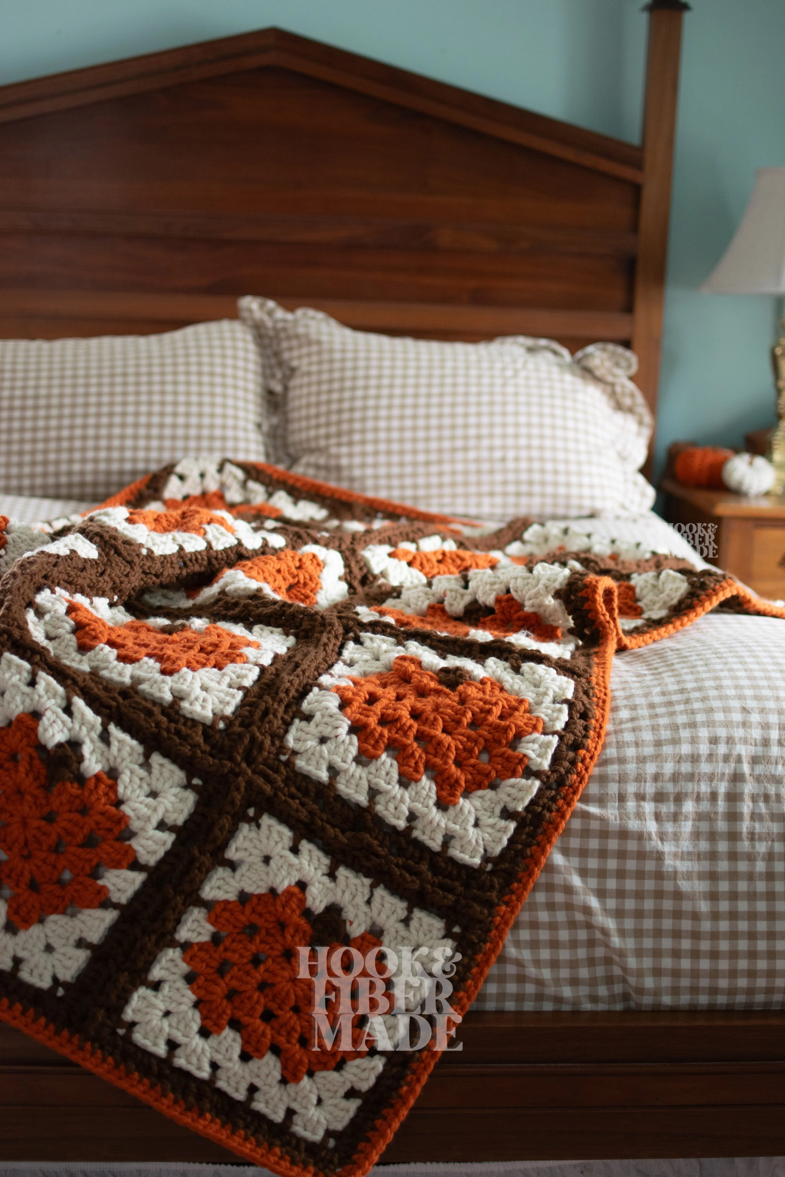 pumpkinseasonthrow018.jpg