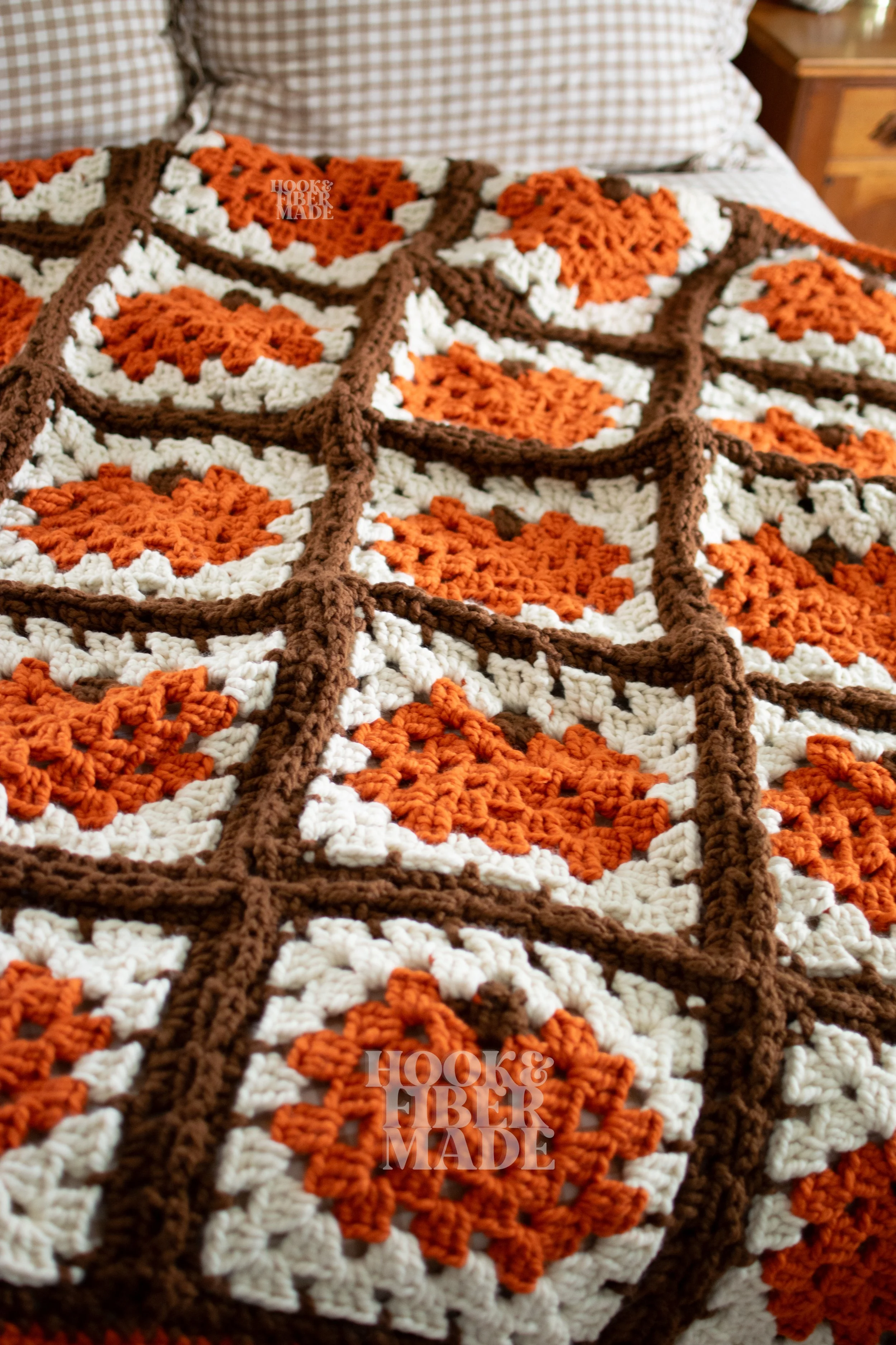 pumpkinseasonthrow023.jpg