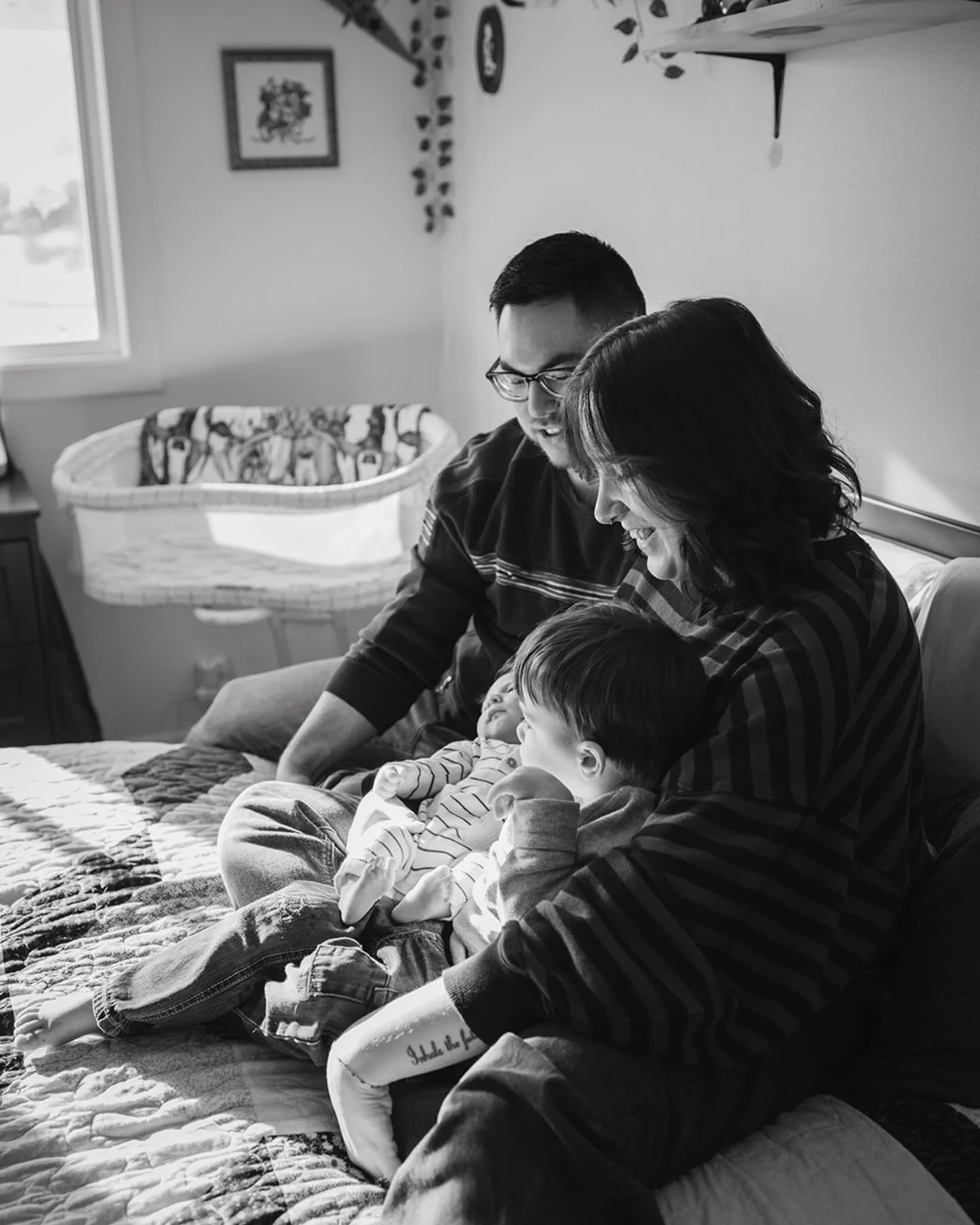 The first time I photographed Mikayla &amp; Ryan, they were newly dating 🤍
Since then&hellip; their wedding, family photos with their first born, maternity photos for their second, and now a lifestyle session introducing baby #2.

Being part of your