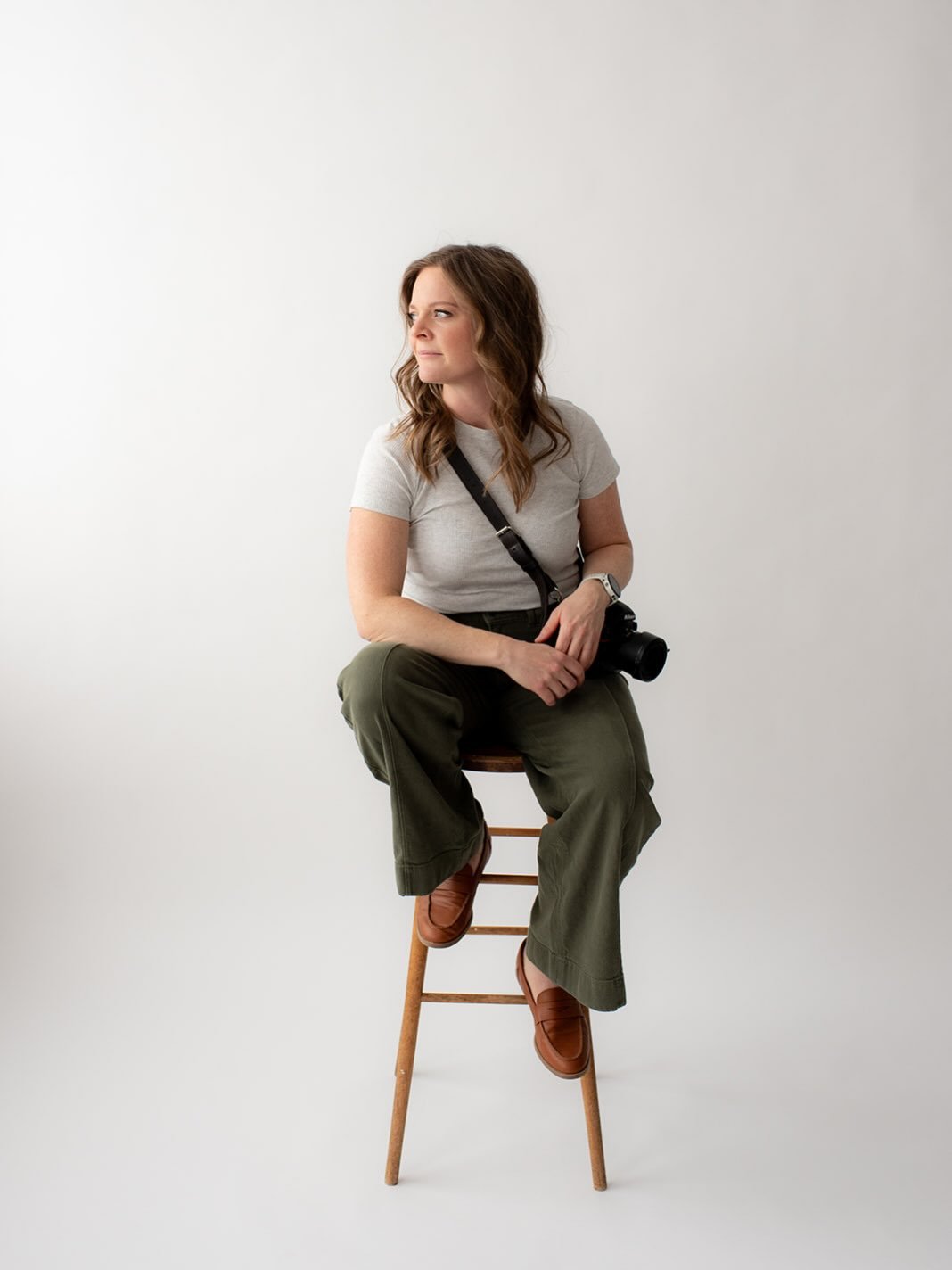 Hey there! 👋 I&rsquo;m Holly&mdash;your go-to for family photography, motherhood moments, and branding magic. Every now and then you&rsquo;ll catch me behind the lens at a wedding, and sometime in 2026 I&rsquo;ll be adding newborn sessions to the mi