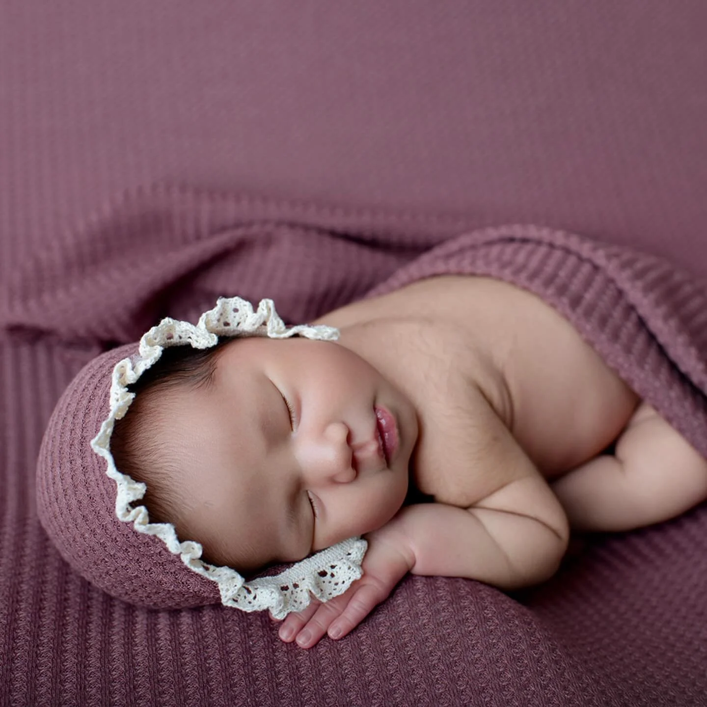 F L O R E N C E 🌷
The sweetest little model as I continue learning and refining newborn photography. So thankful for patient parents and a patient babe. 💕