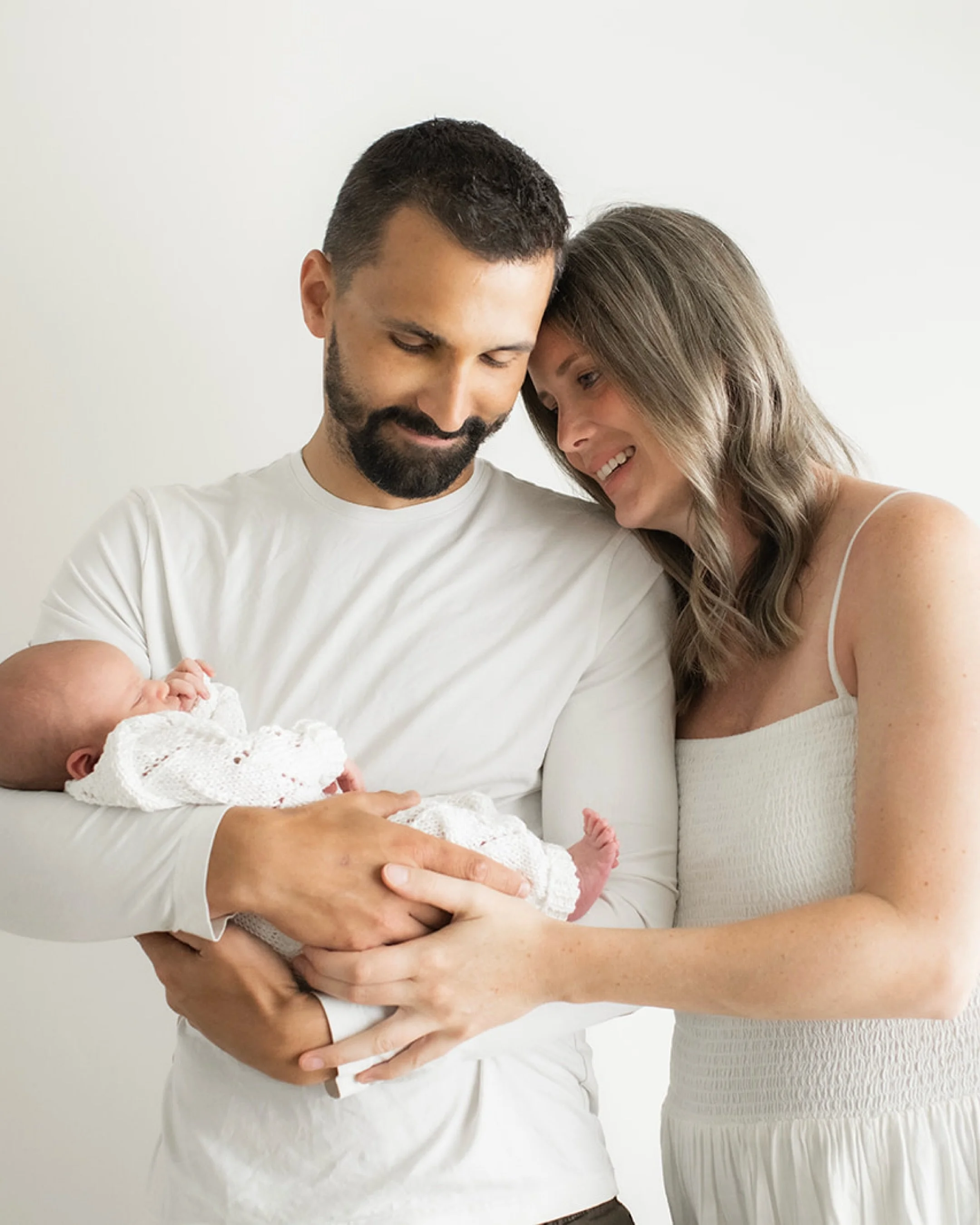 V a l e n 🧸

From bump to baby &mdash; the sweetest full circle. So thankful for a couple you enjoy chatting with, a super cool big bro, and the most easy‑going little Valen. 🫶
Simply the best 🤍