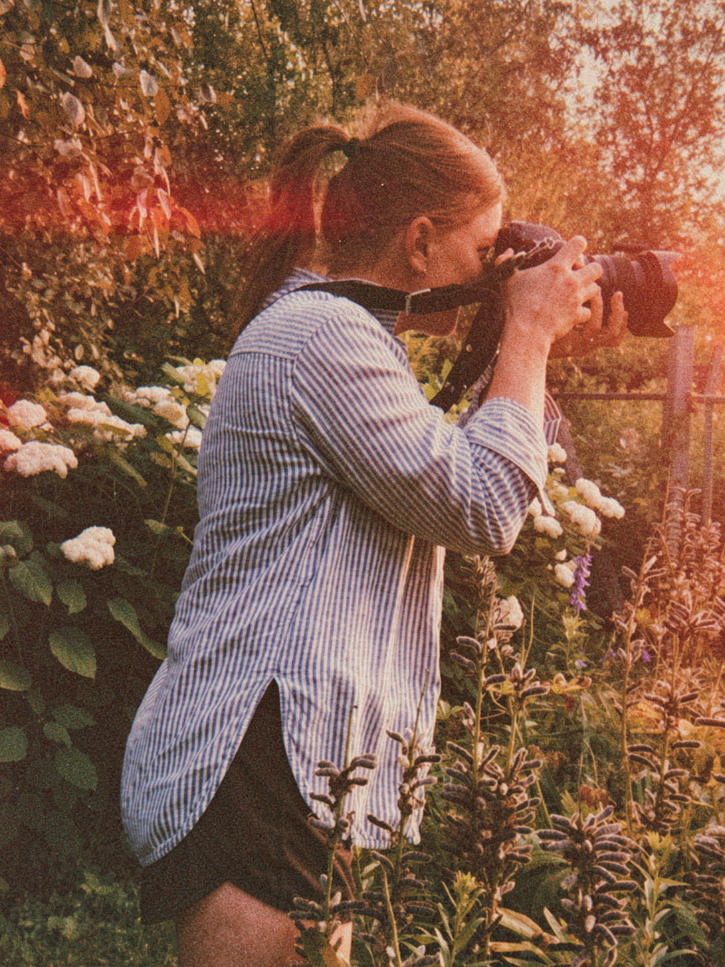 Sneaky action shot captured by my dear daughter 🫶

If you&rsquo;re new here, I&rsquo;m Holly Starra &mdash; your North Bay photographer. Mom, wife, and avid trail user 🤘 Welcome!

This is me wrapping up my last photoshoot before holidays, and I&rsq