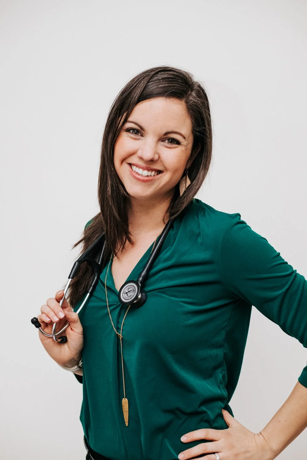 naturopath doctor headshot