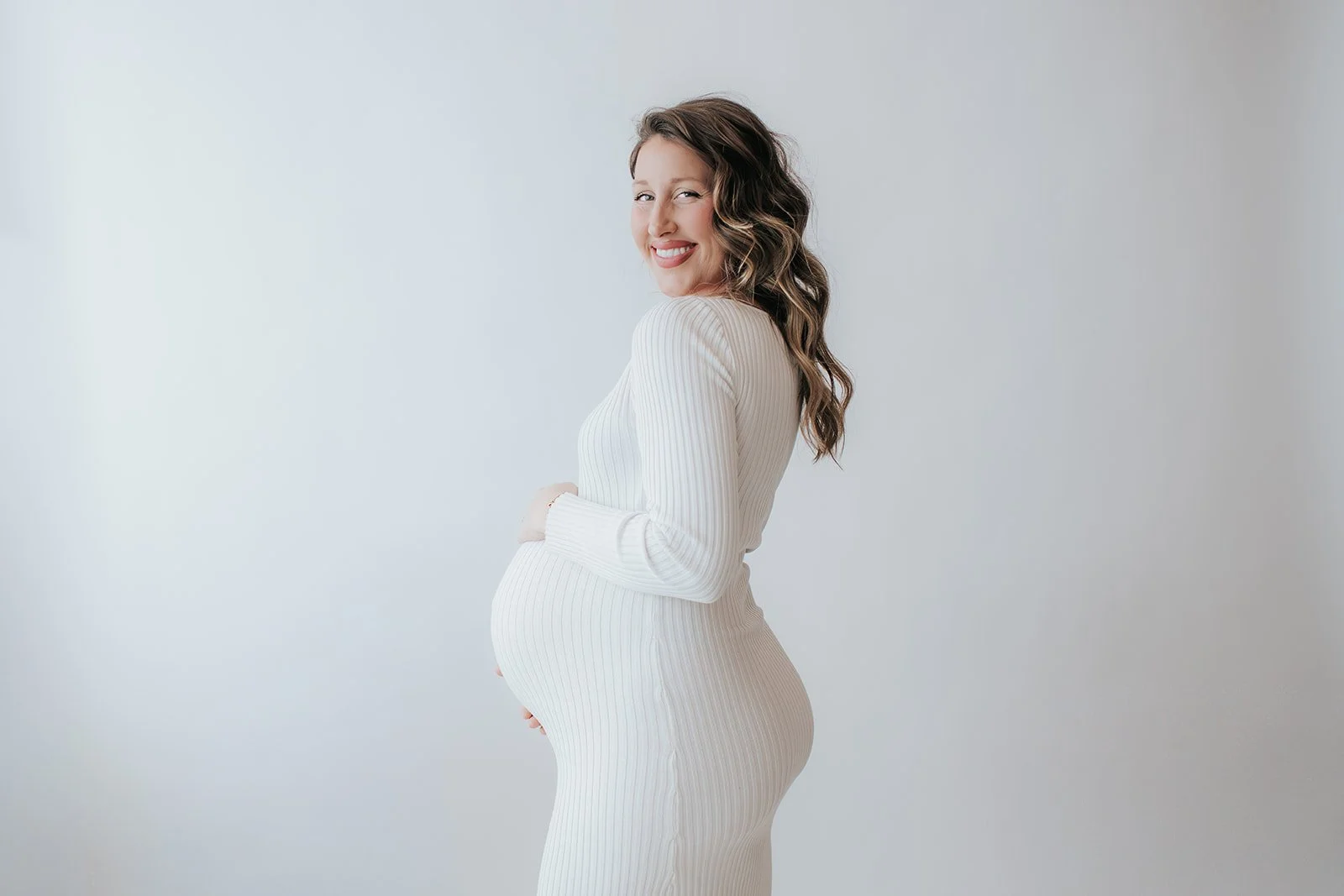 studio maternity photo