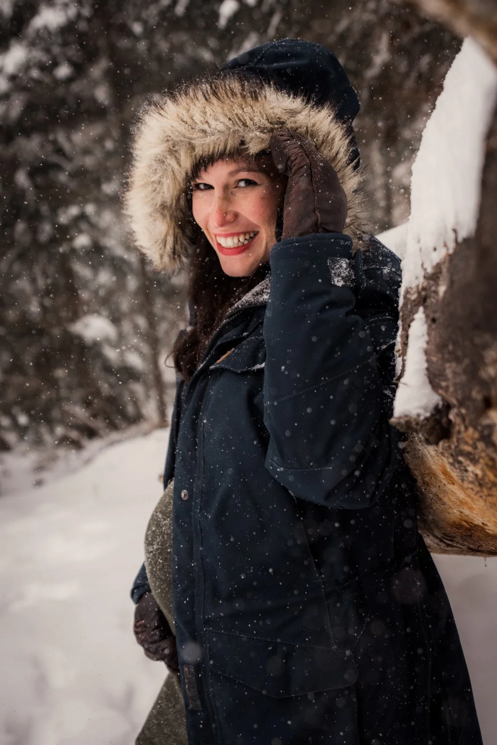 winter maternity photo