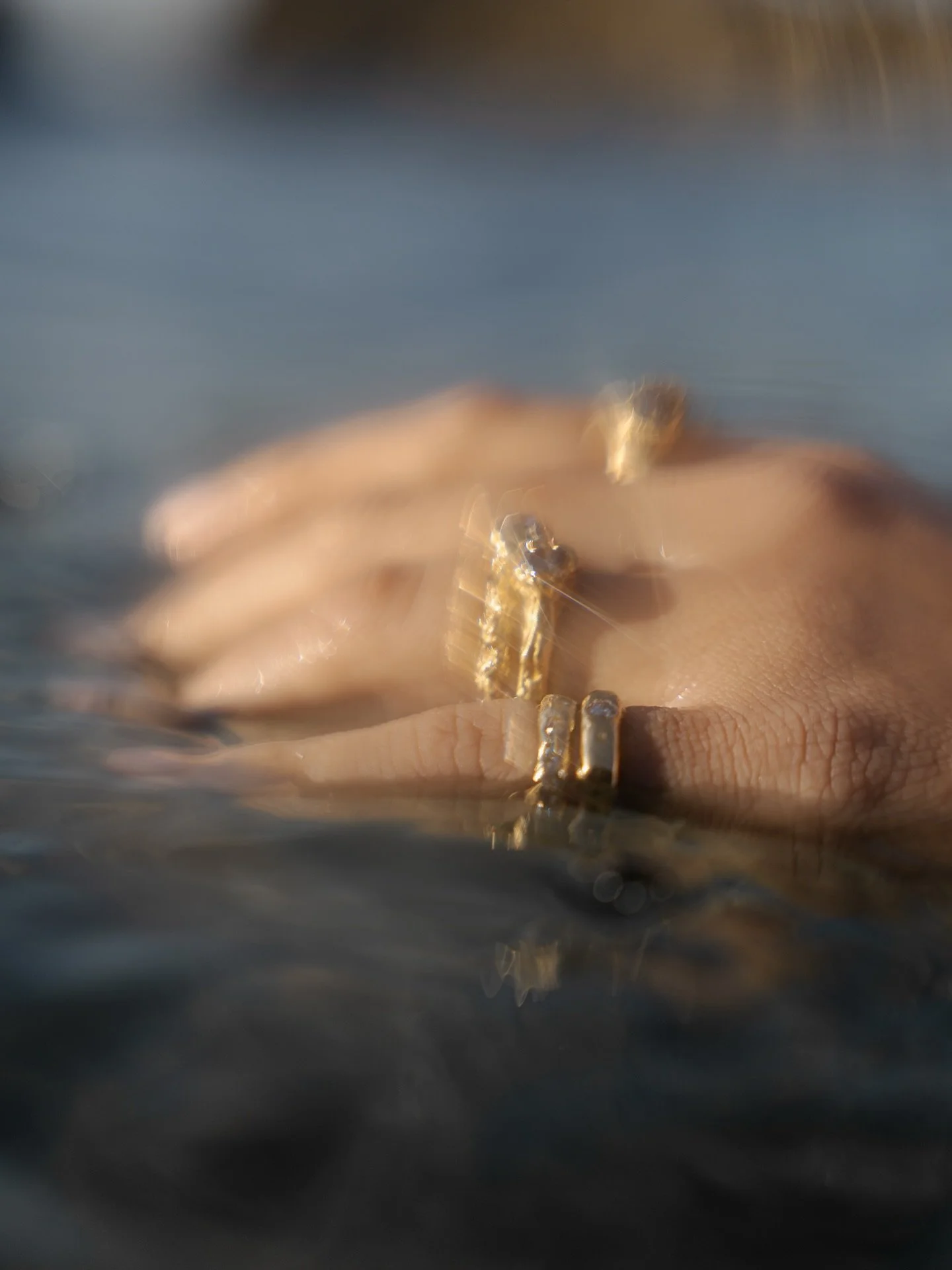 Underwater spark 📷 - @adi_bousk