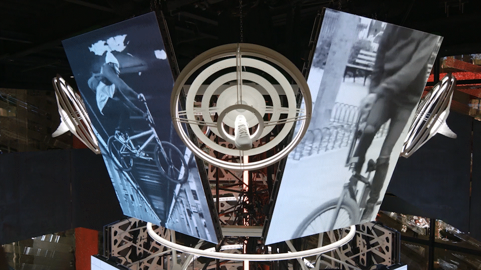 Nike House of Innovation Beacon_12.gif