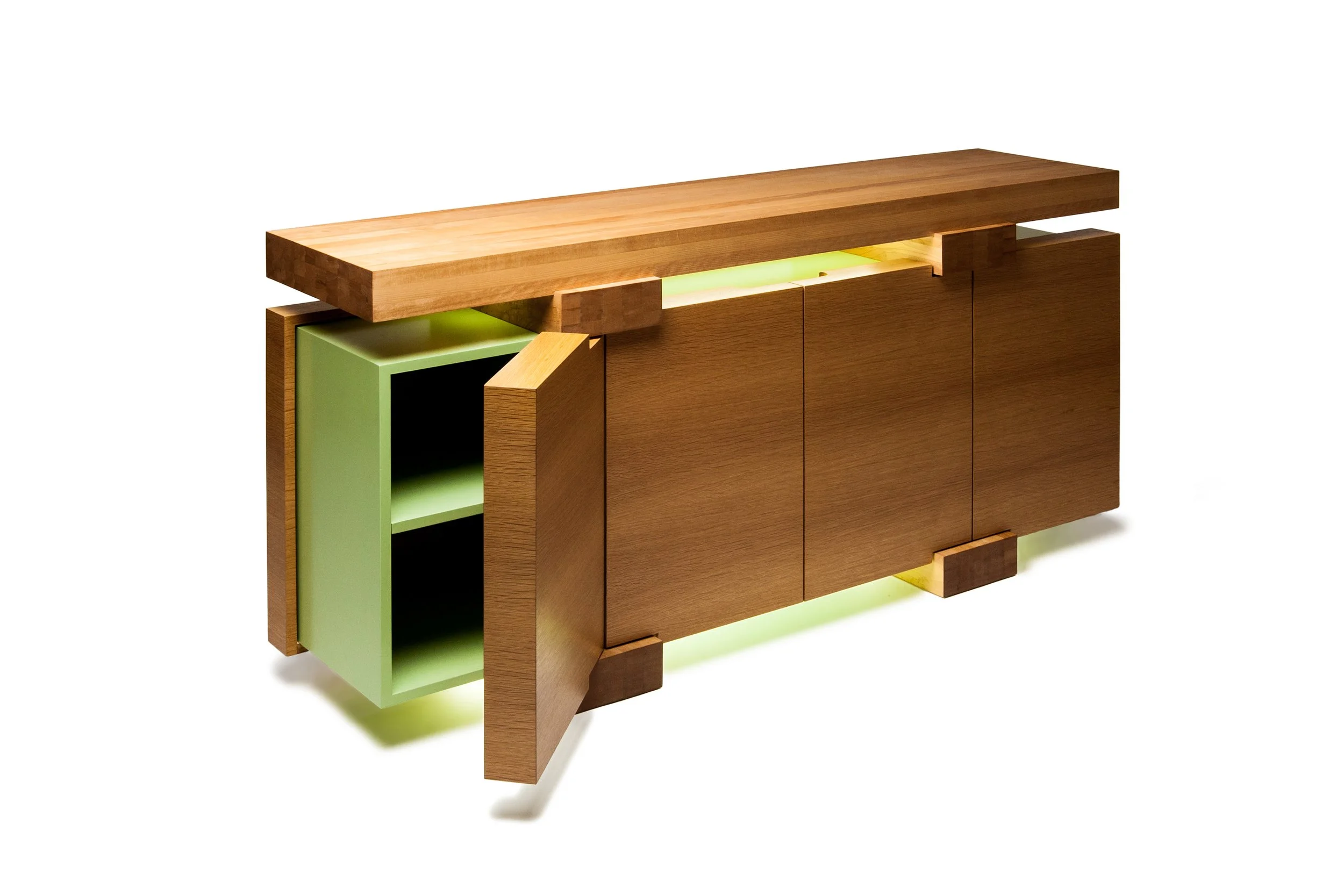 Judo Credenza 02.jpg